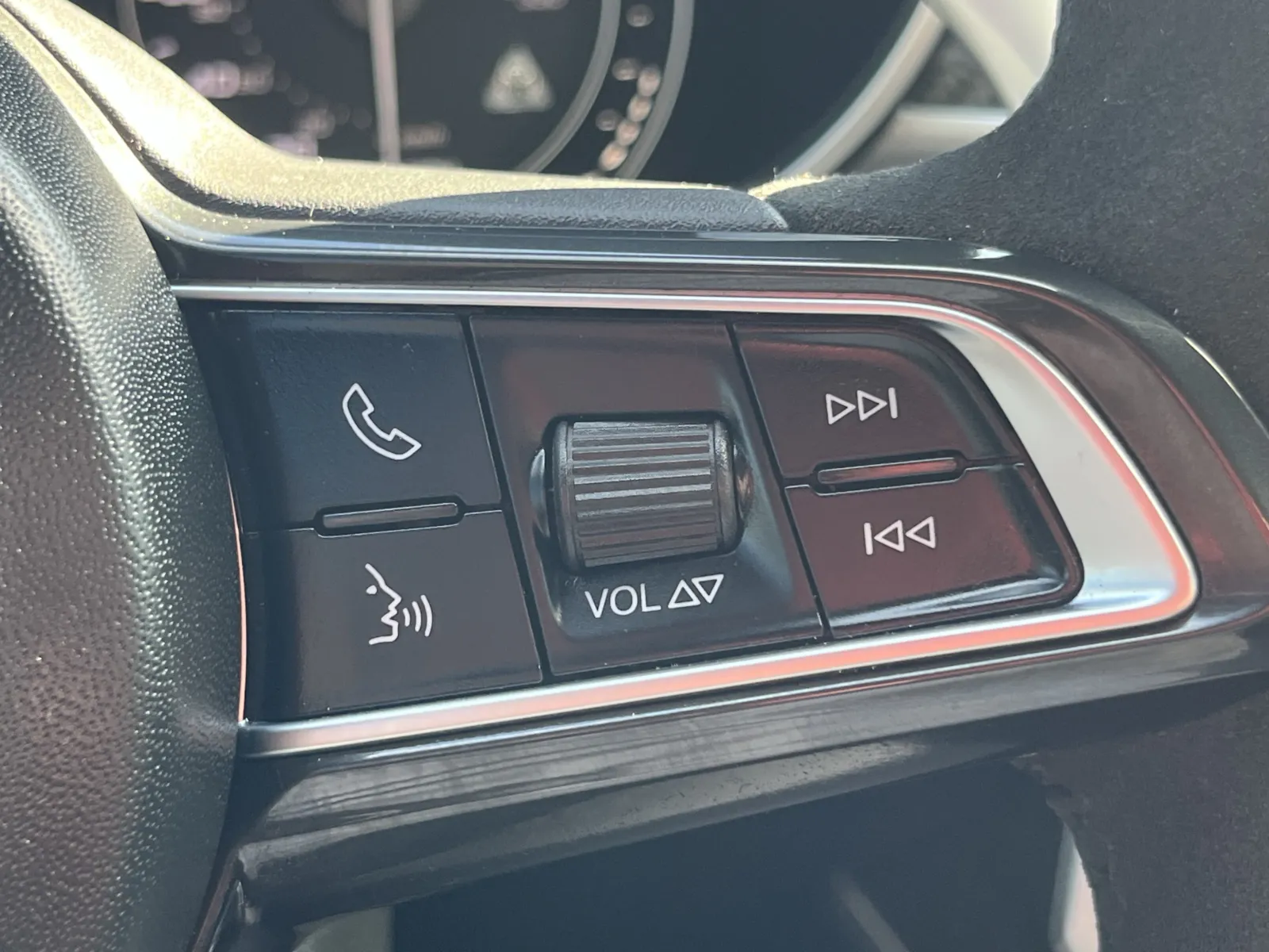 Alfa Romeo Stelvio photo 21