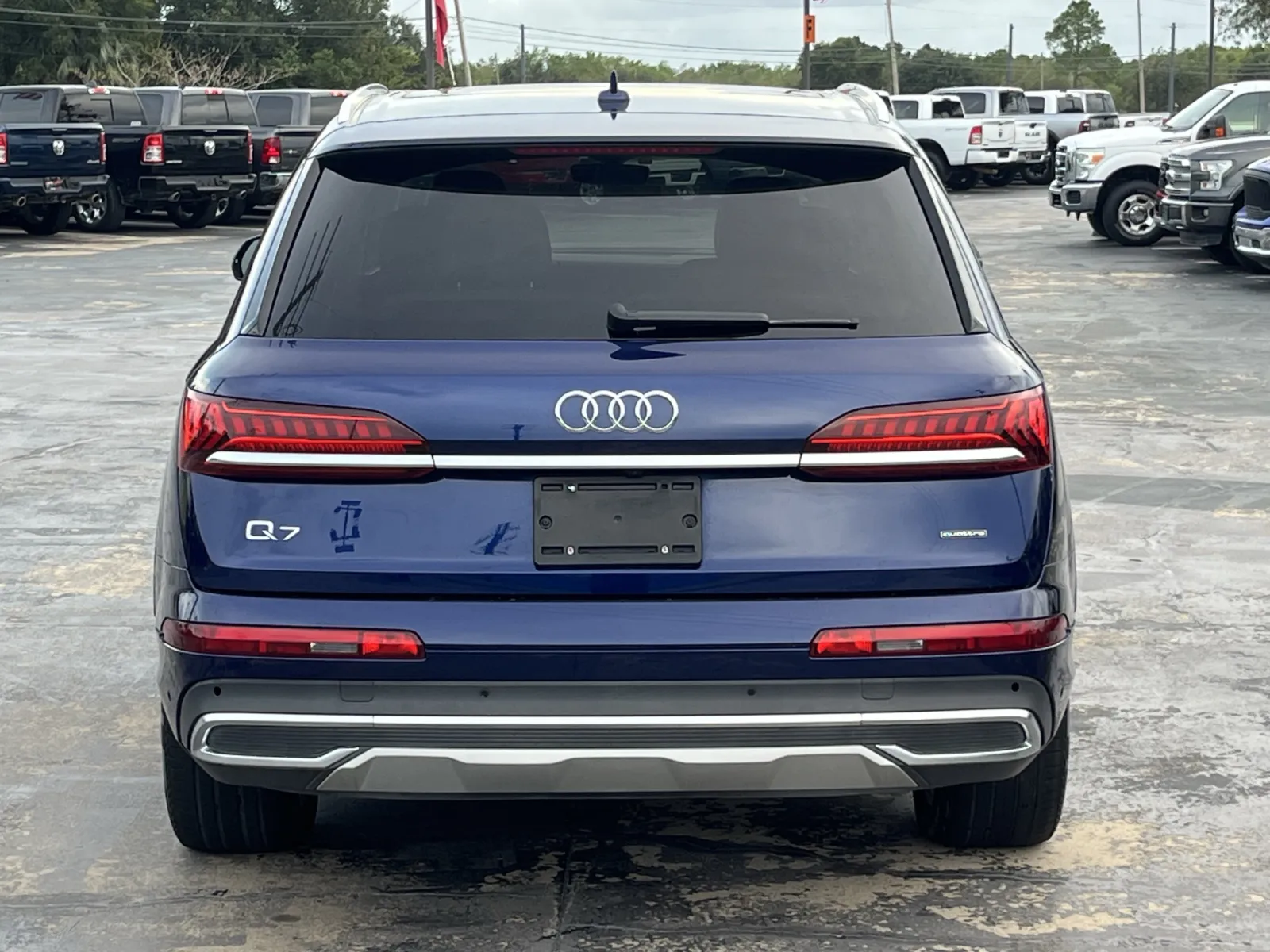 Audi Q7 photo 8