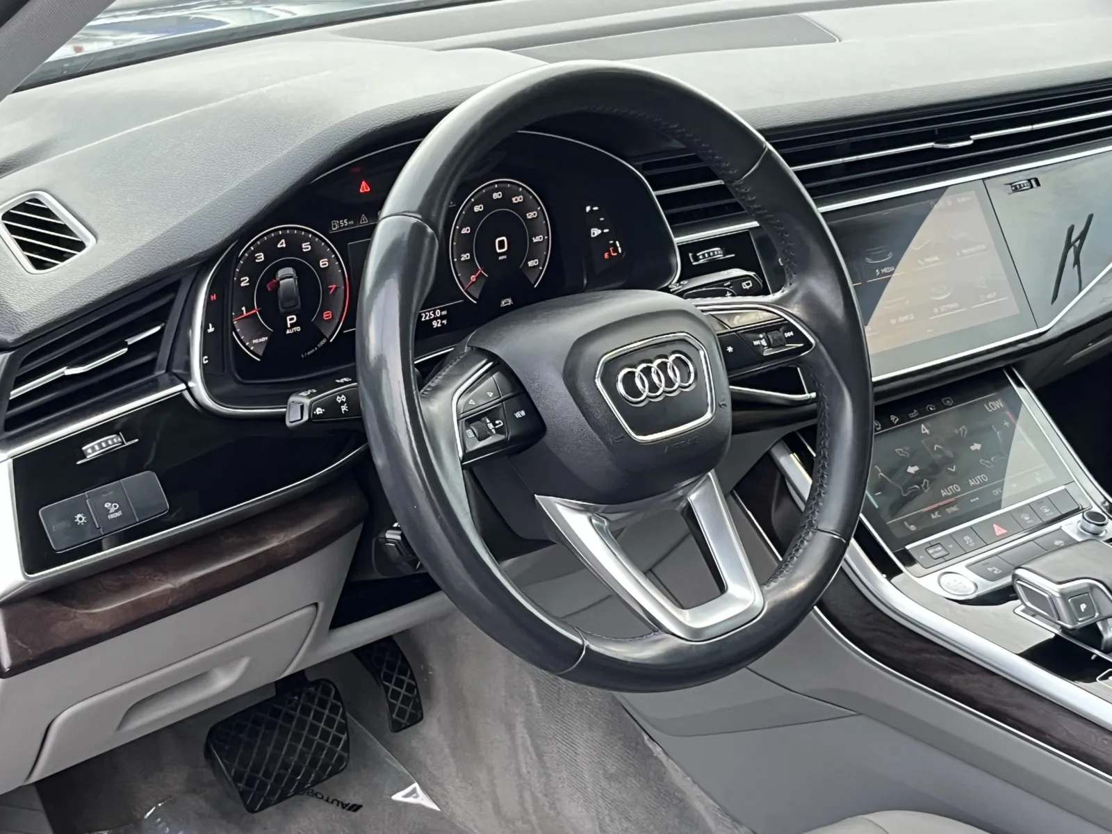 Audi Q7 photo 16