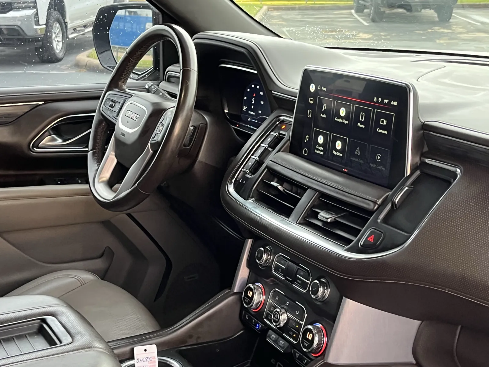 GMC Yukon photo 16