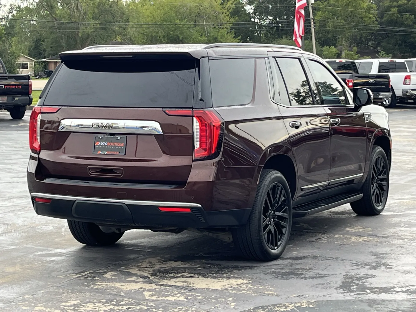 GMC Yukon photo 9