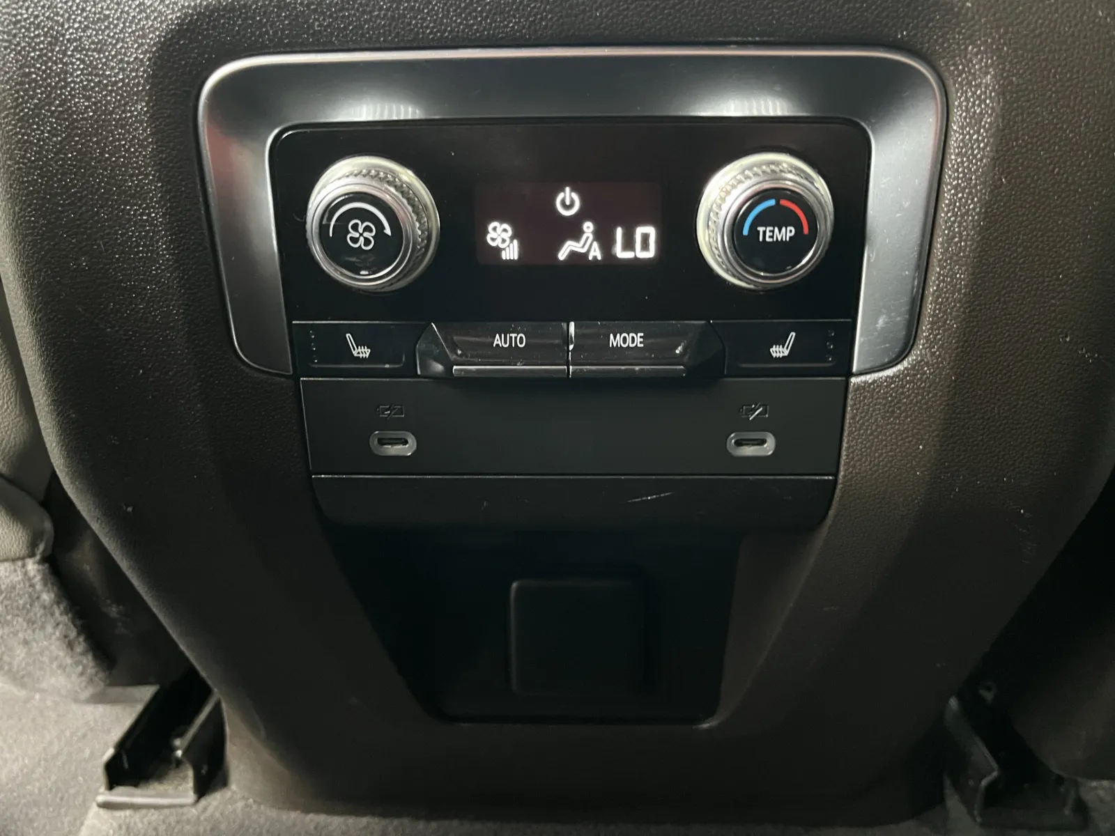 GMC Yukon photo 27