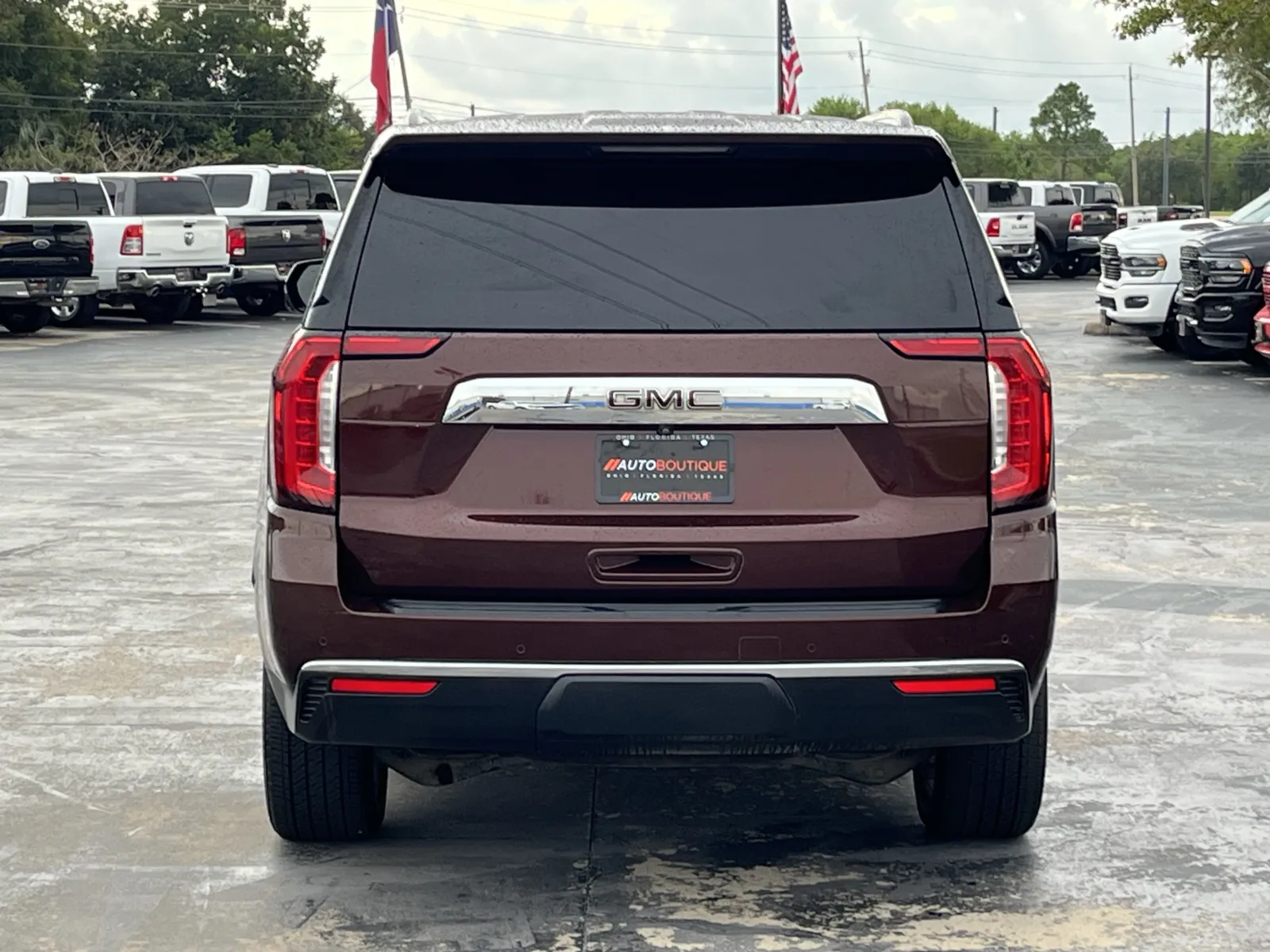 GMC Yukon photo 8