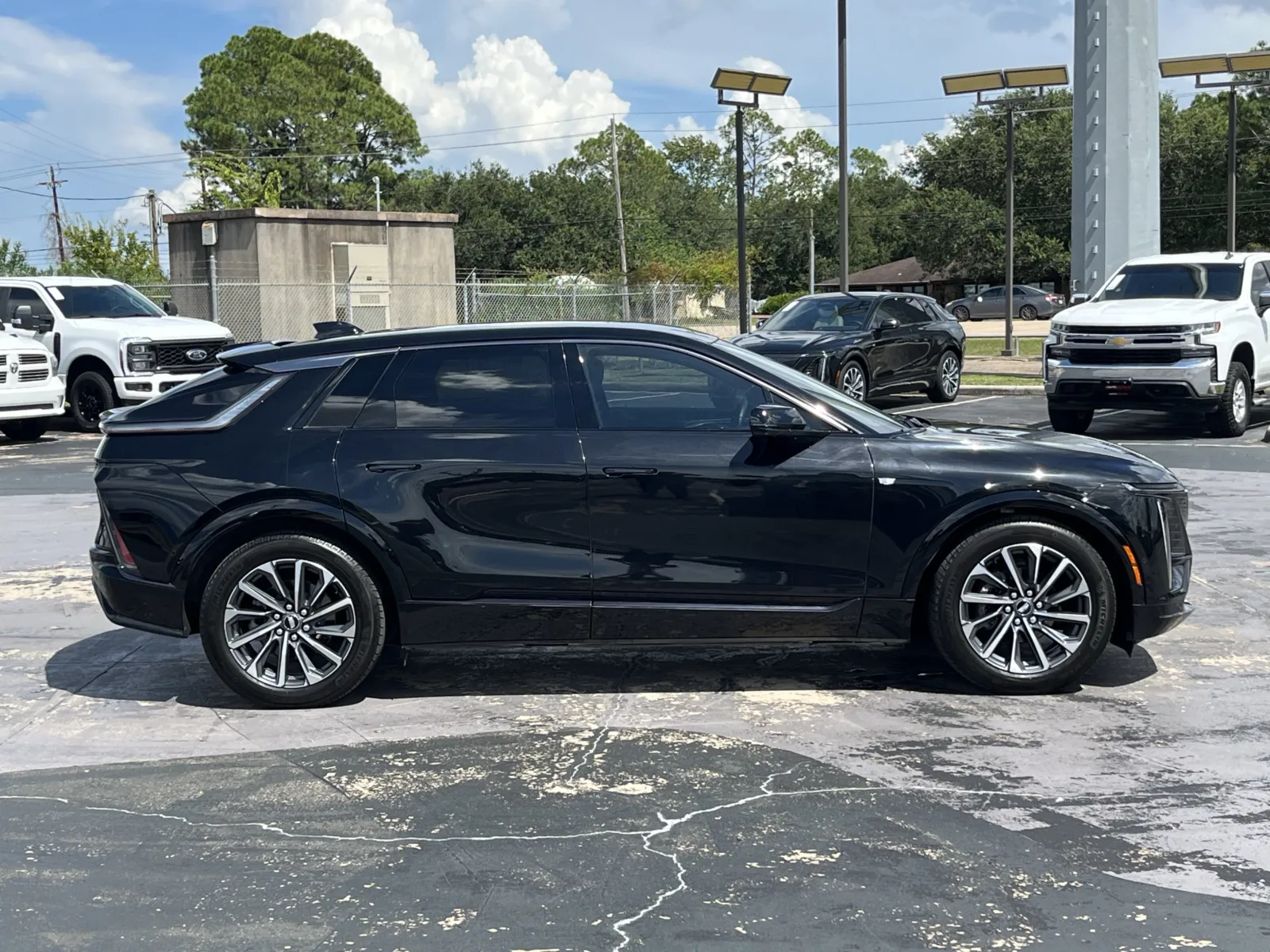 Cadillac Lyriq photo 11