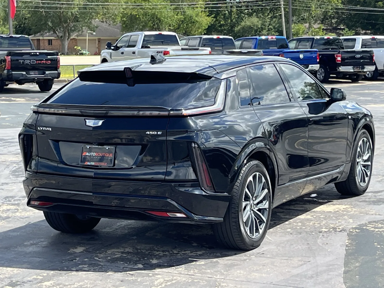 Cadillac Lyriq photo 9