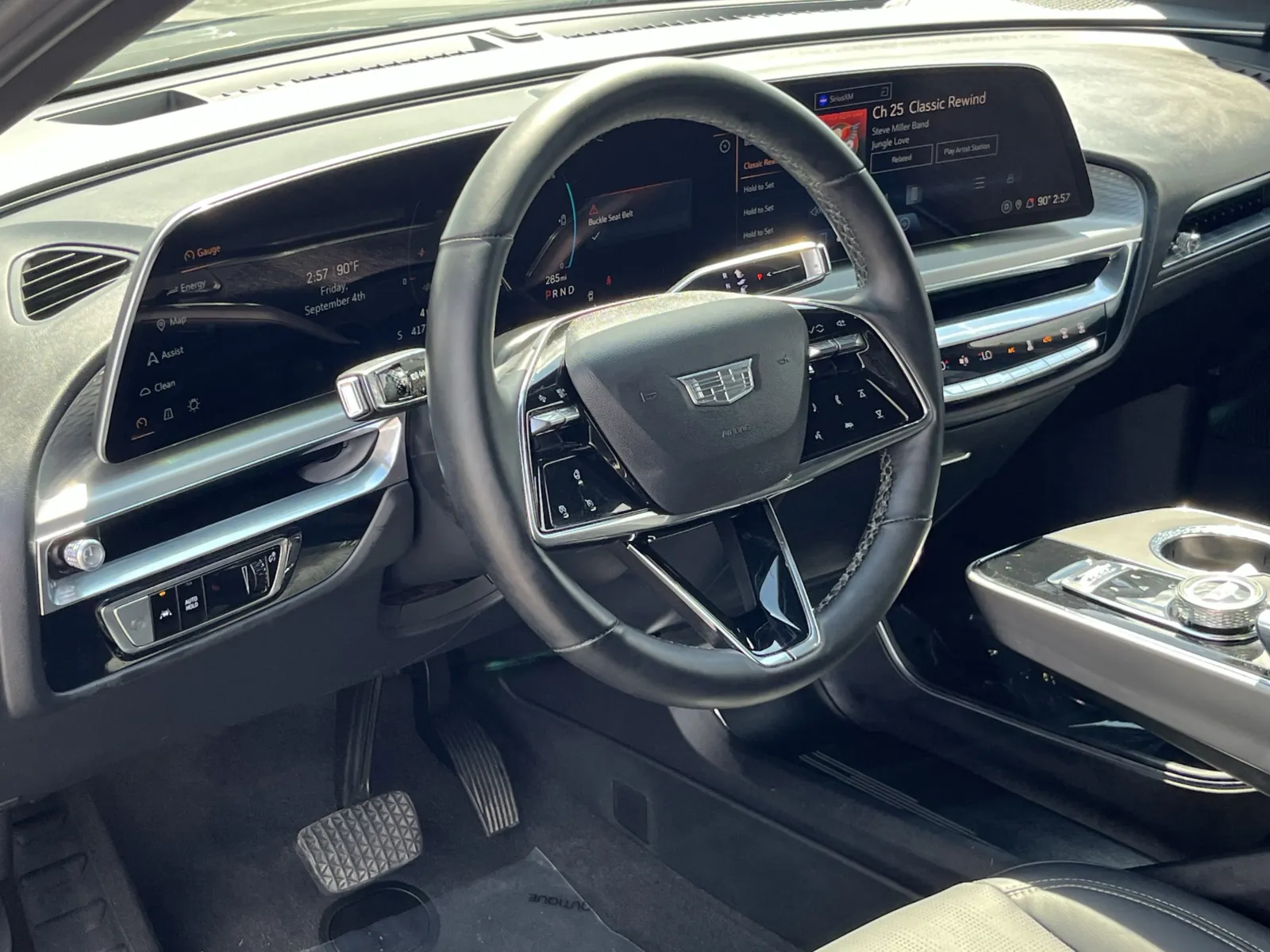 Cadillac Lyriq photo 13