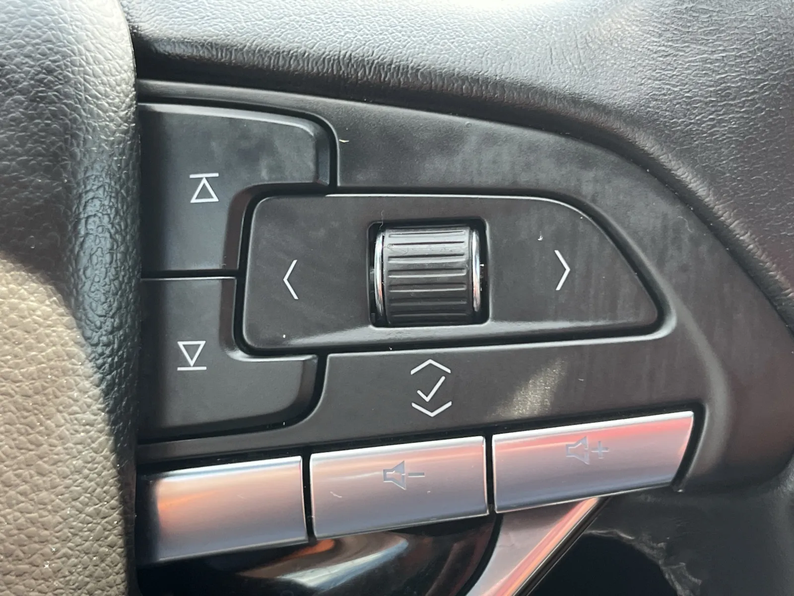 Cadillac XT6 photo 17