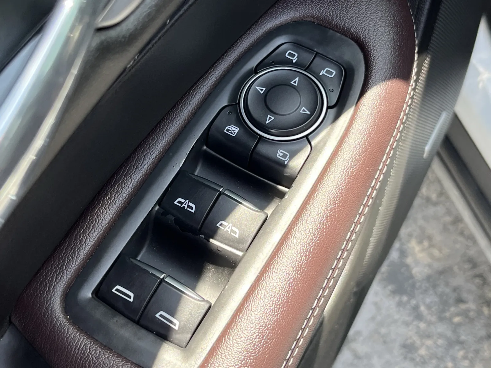 Cadillac XT6 photo 22
