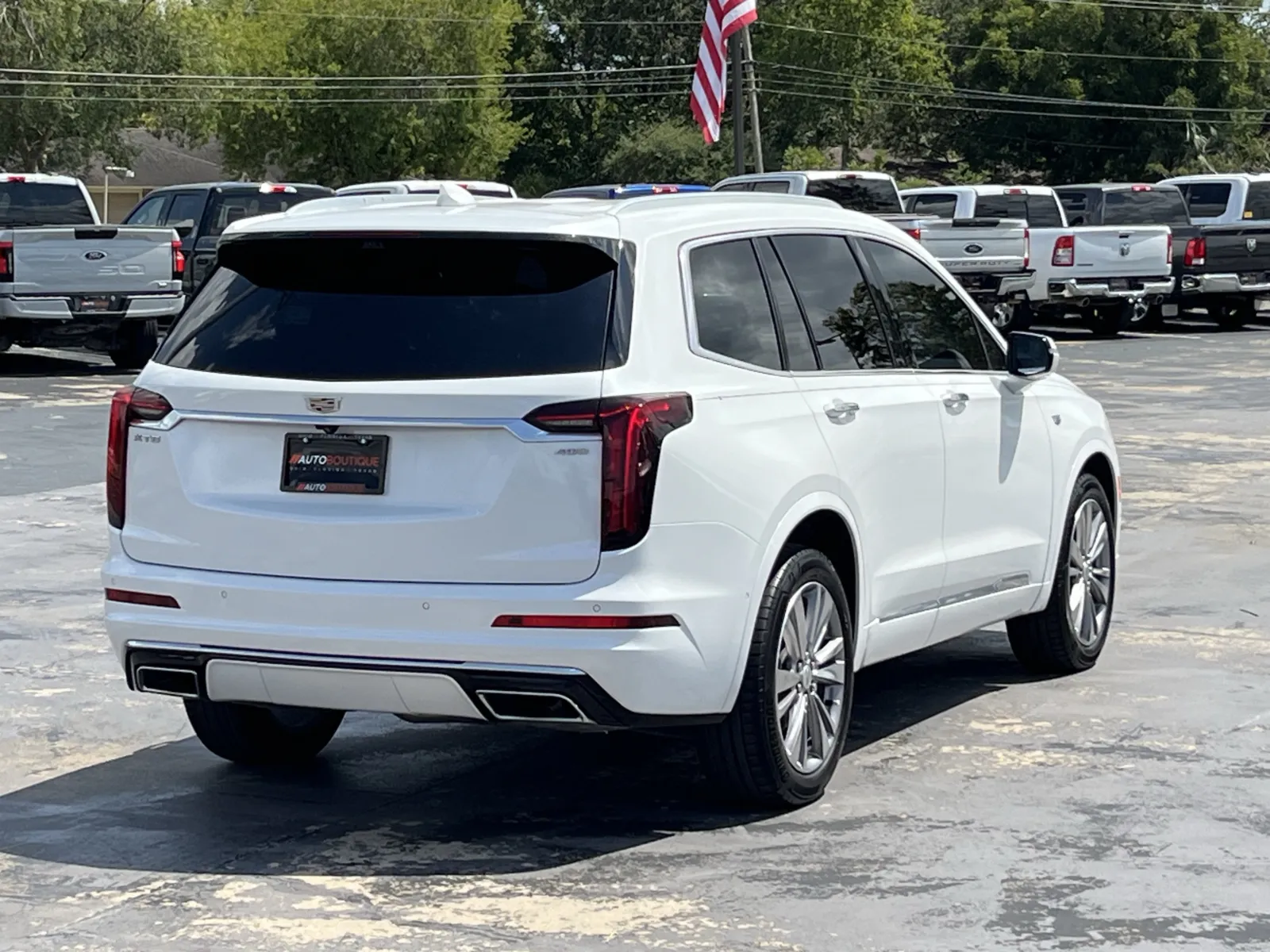 Cadillac XT6 photo 8