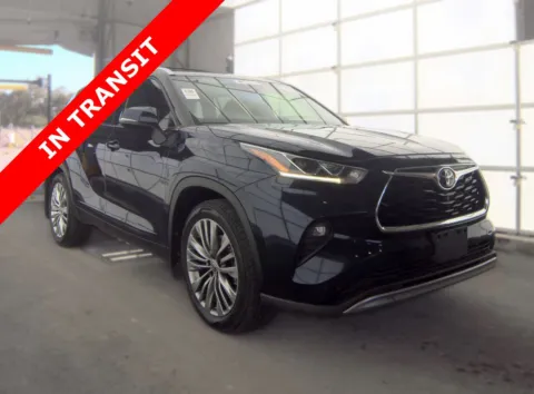 Another view of 2020 Toyota Highlander Platinum for sale in Alvin, TX at Auto Boutique Texas