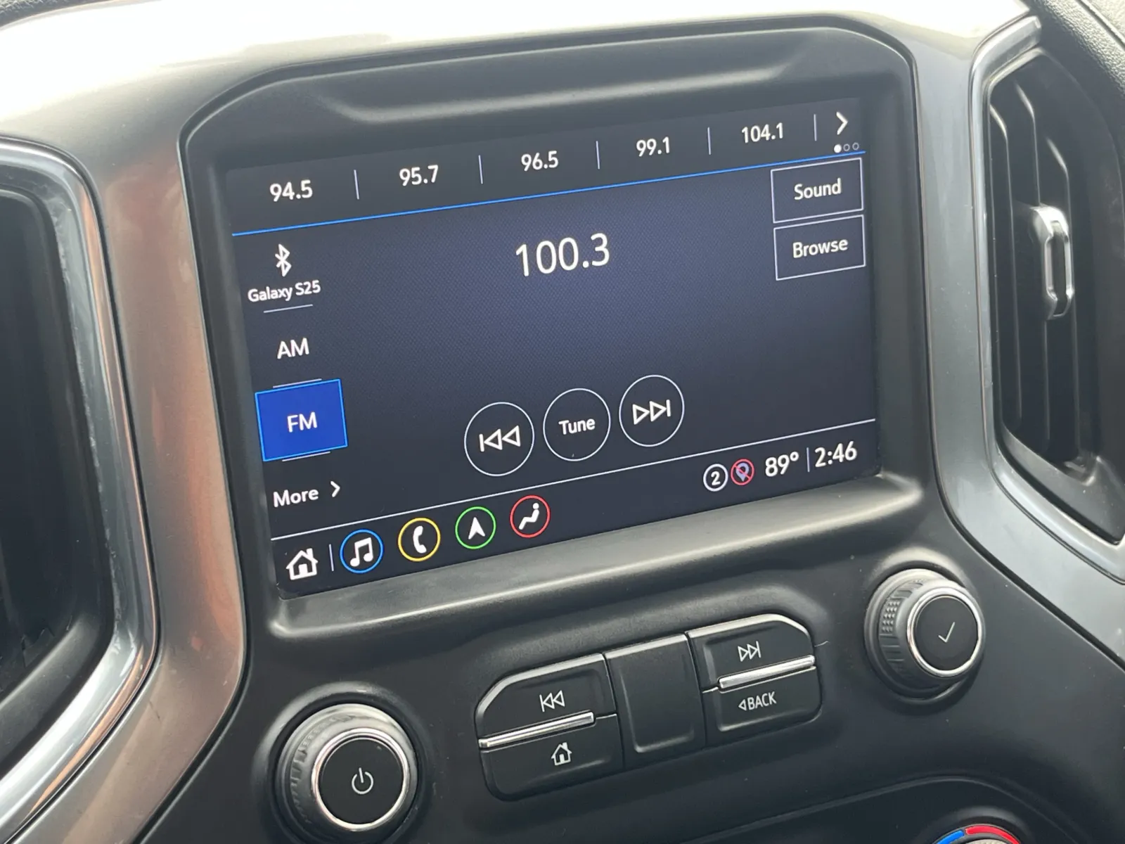 Chevrolet Silverado photo 6