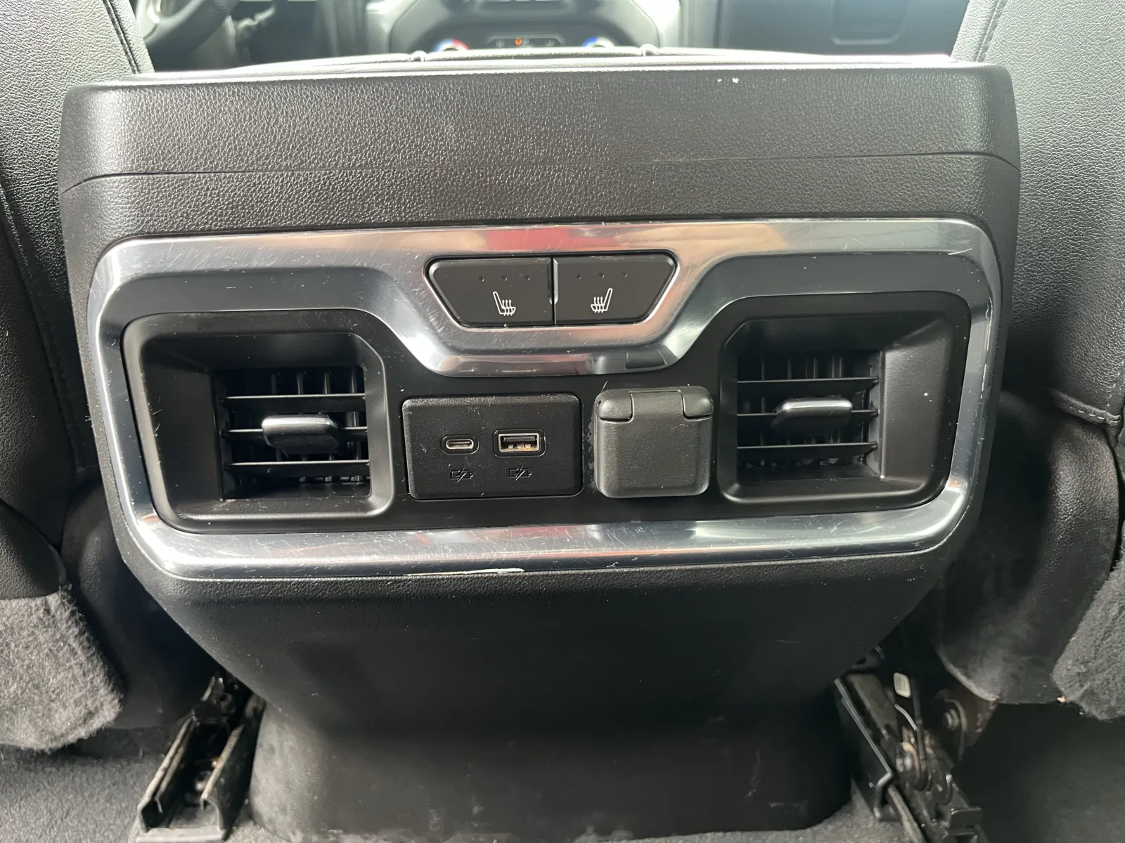 Chevrolet Silverado photo 24
