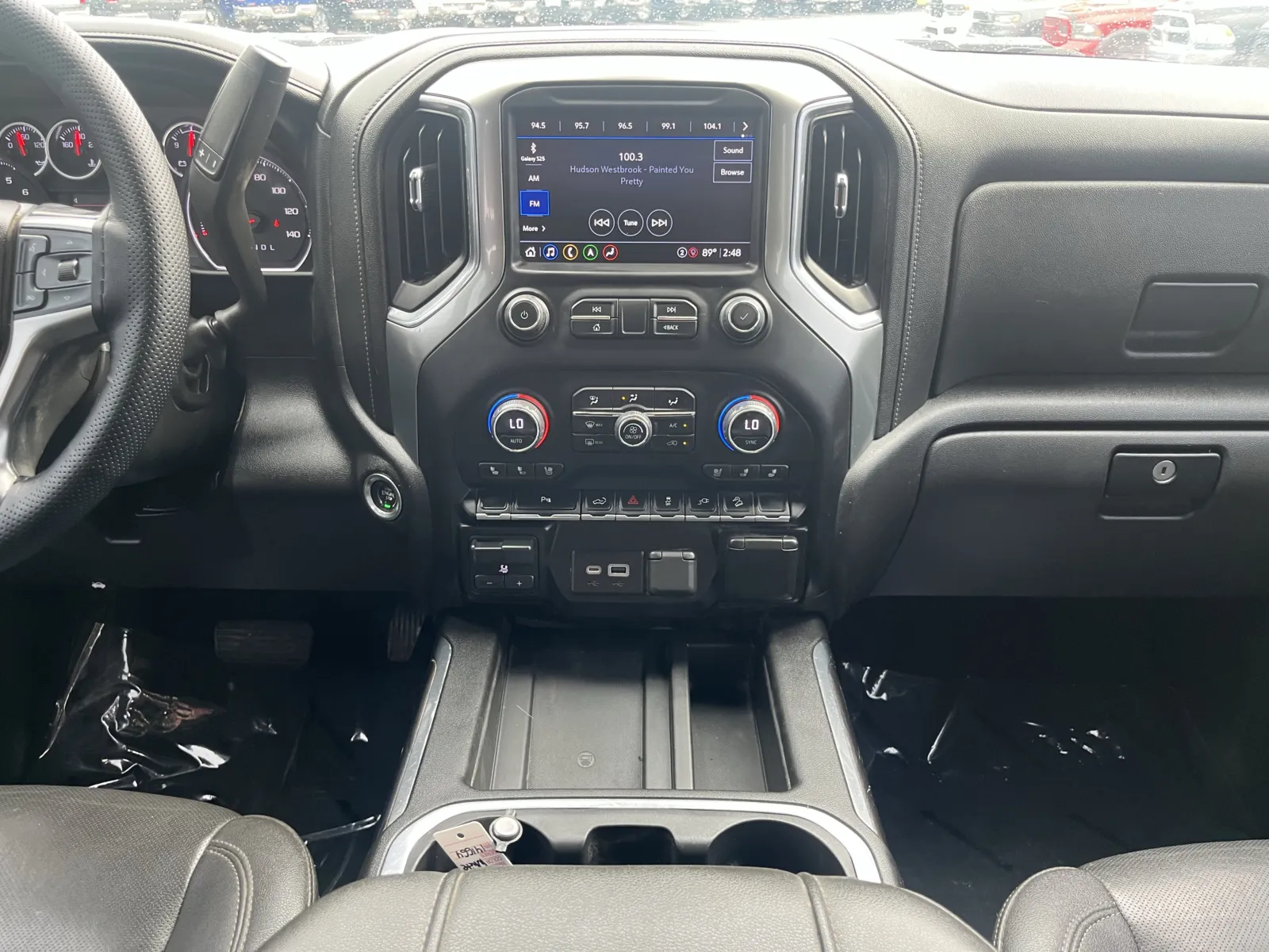 Chevrolet Silverado photo 21