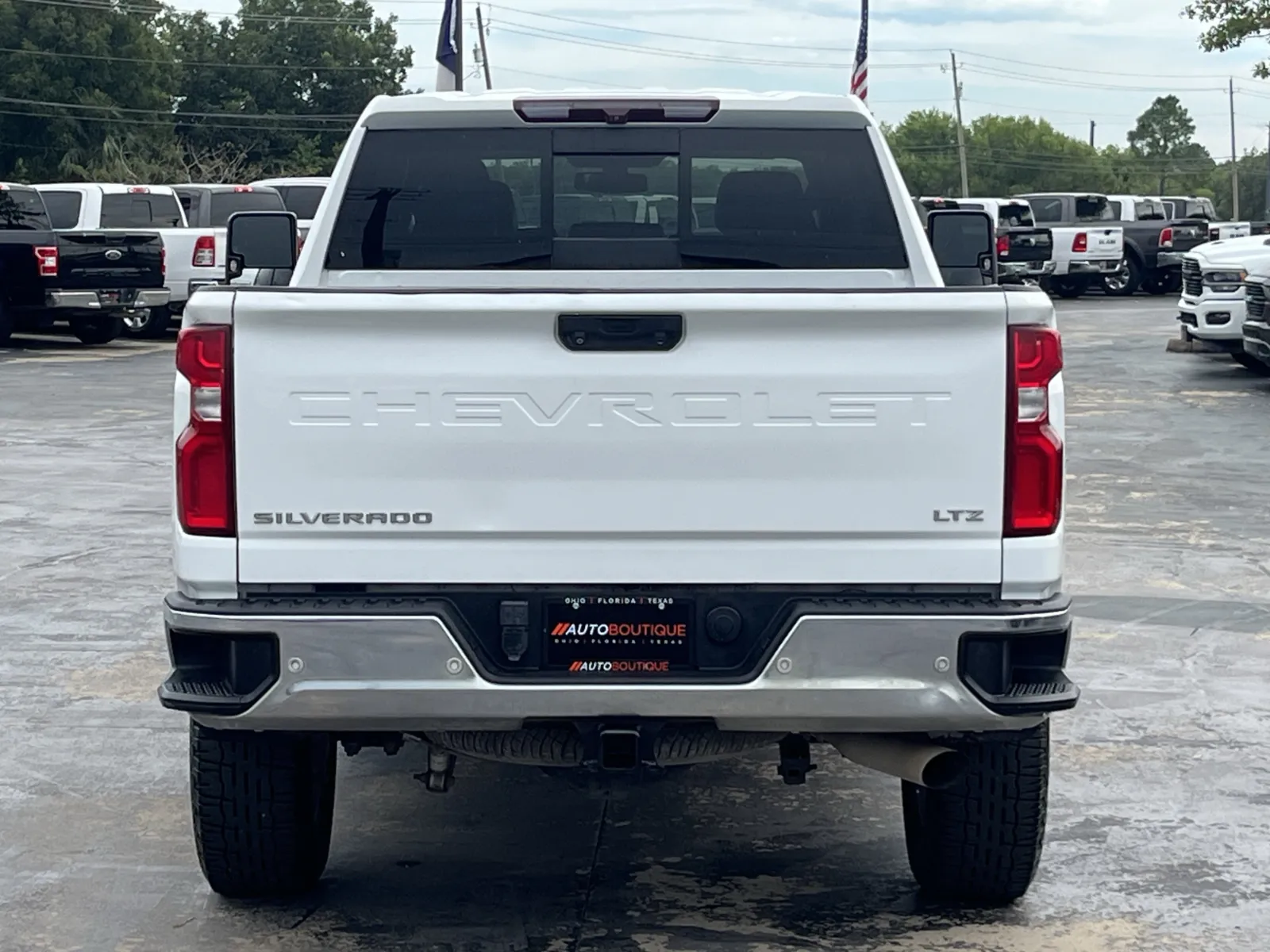 Chevrolet Silverado photo 7