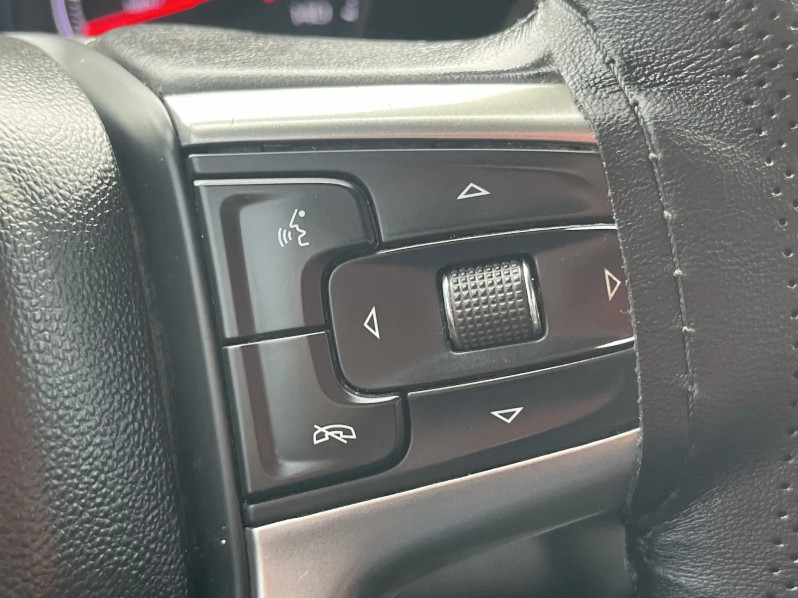 Chevrolet Silverado photo 17