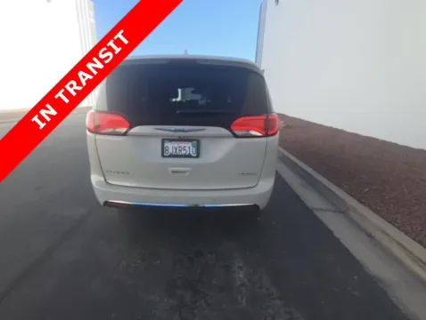 More photos of 2019 Chrysler Pacifica Limited at Auto Boutique Texas, TX