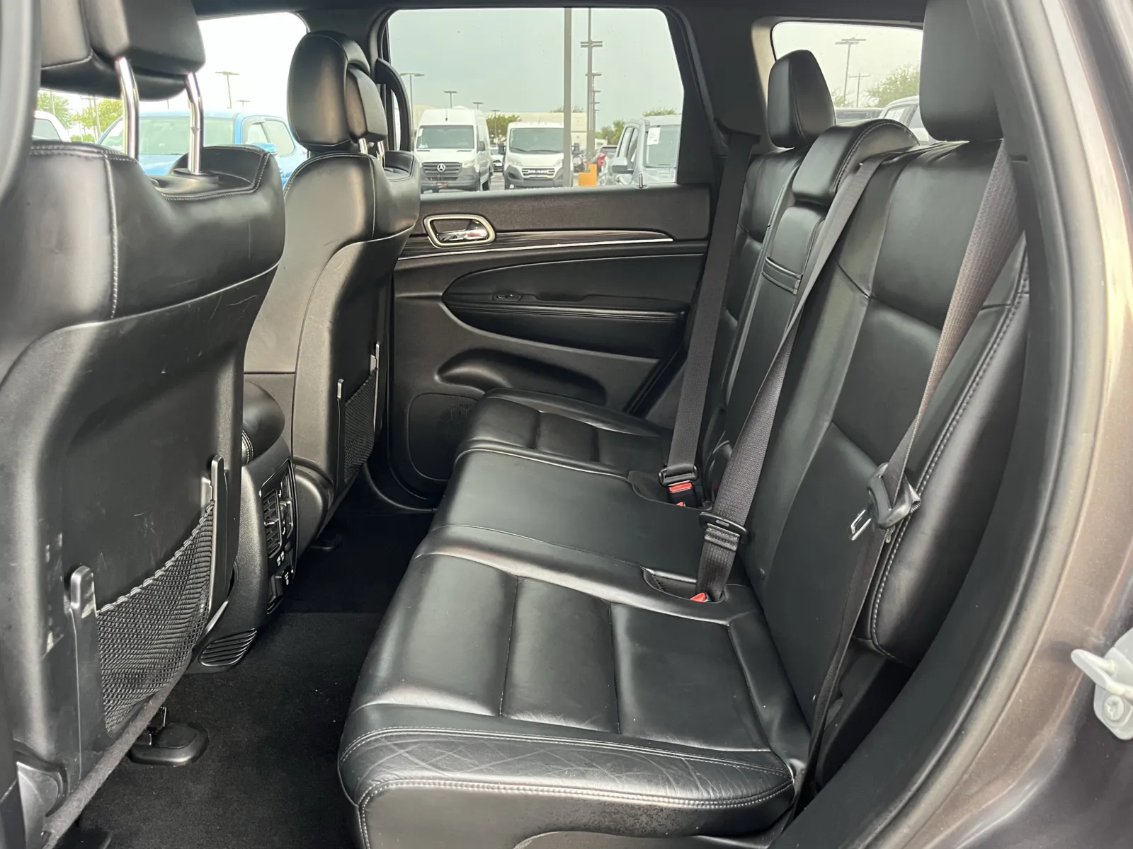 Jeep Grand Cherokee photo 29