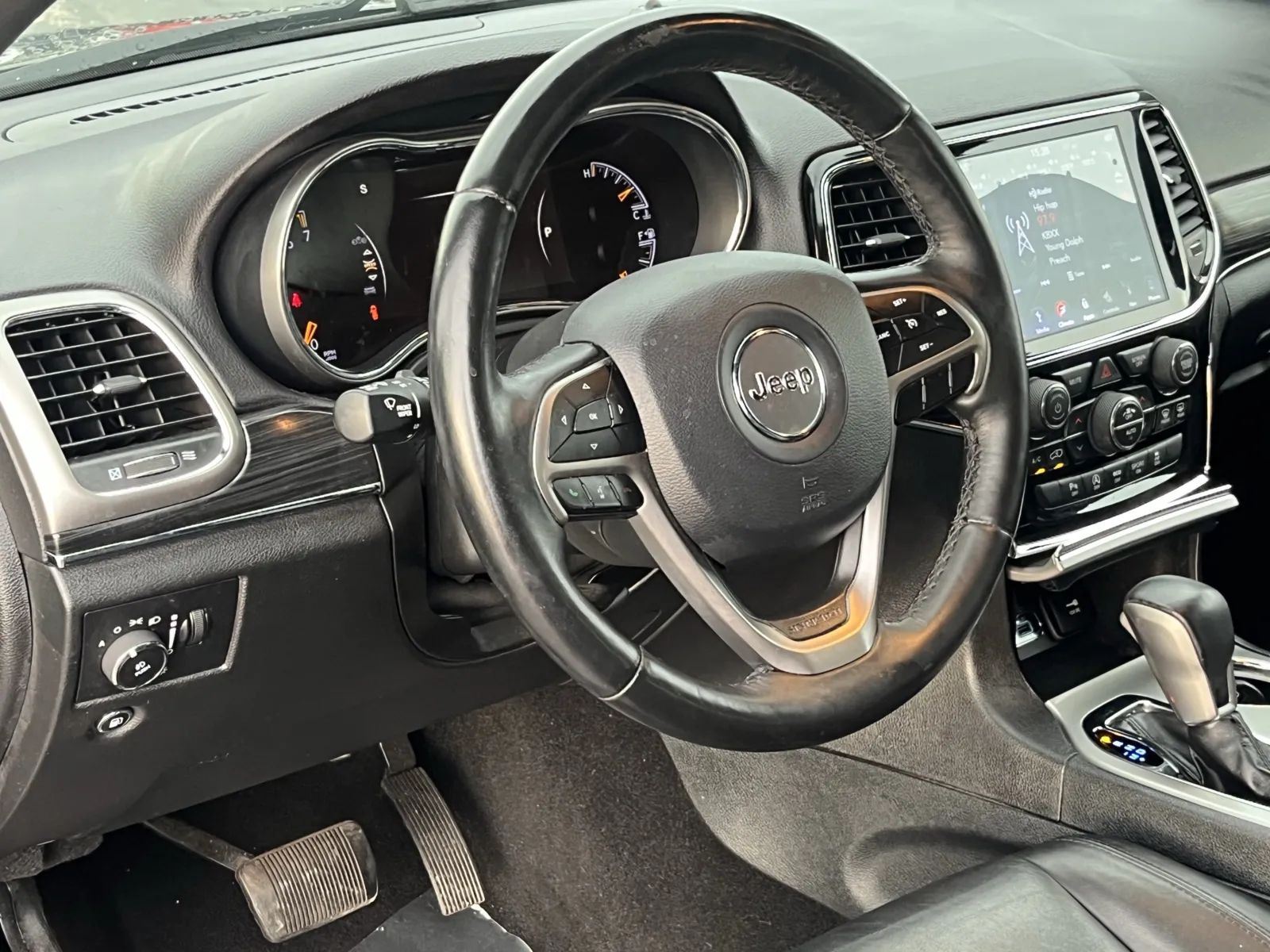 Jeep Grand Cherokee photo 14