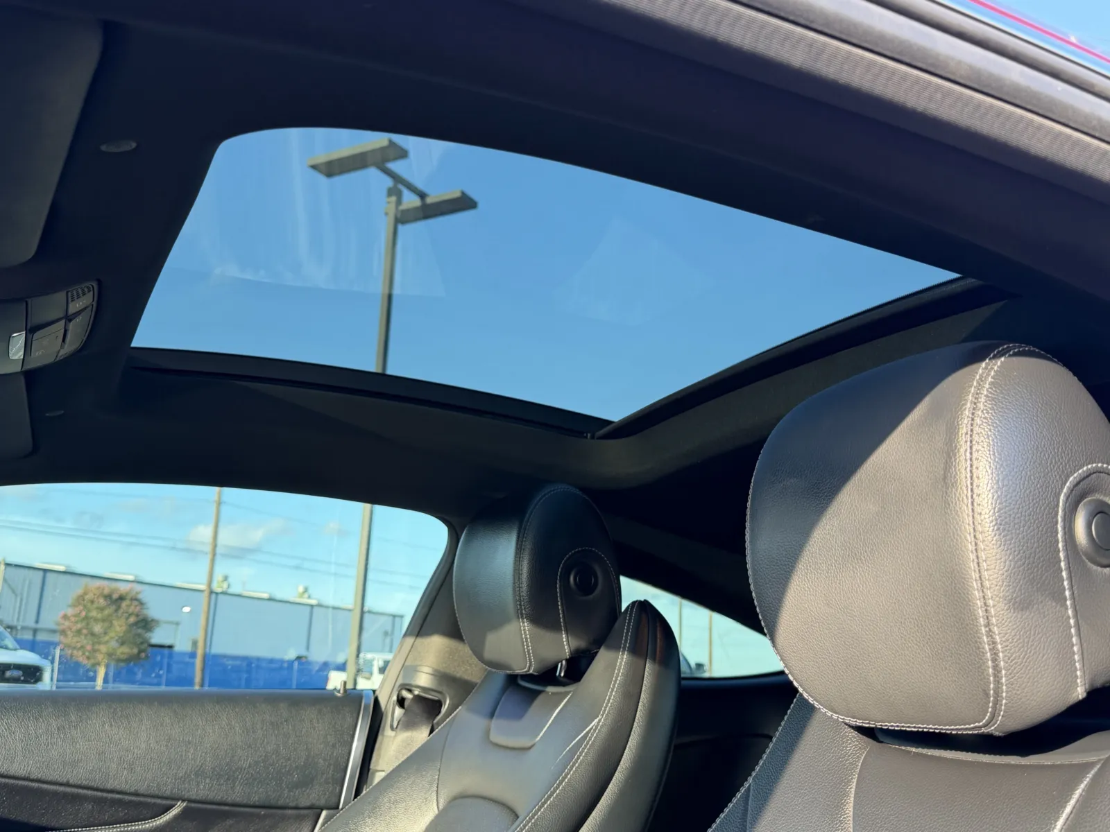 Mercedes-Benz C-Class photo 6