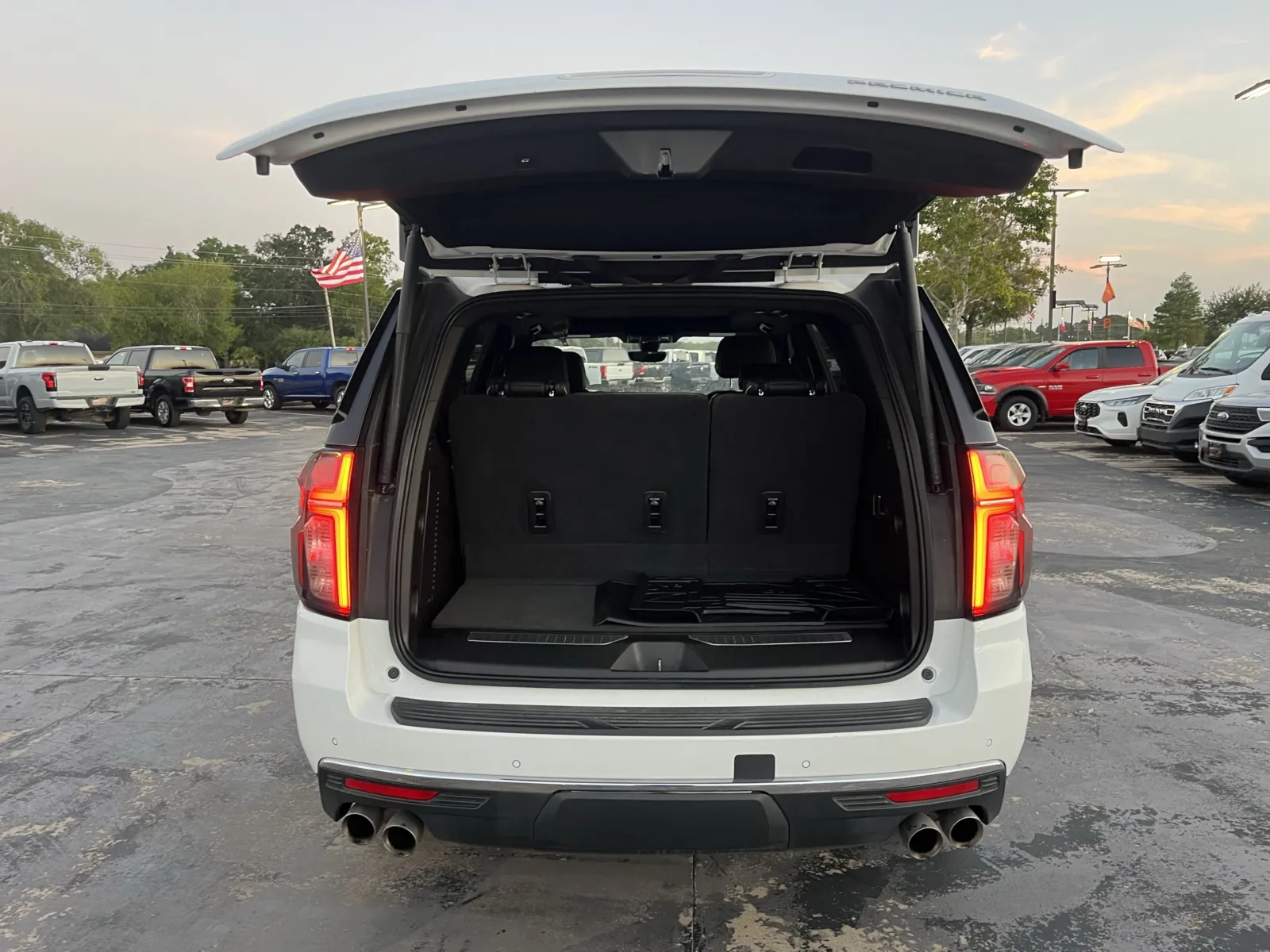 Chevrolet Tahoe photo 14