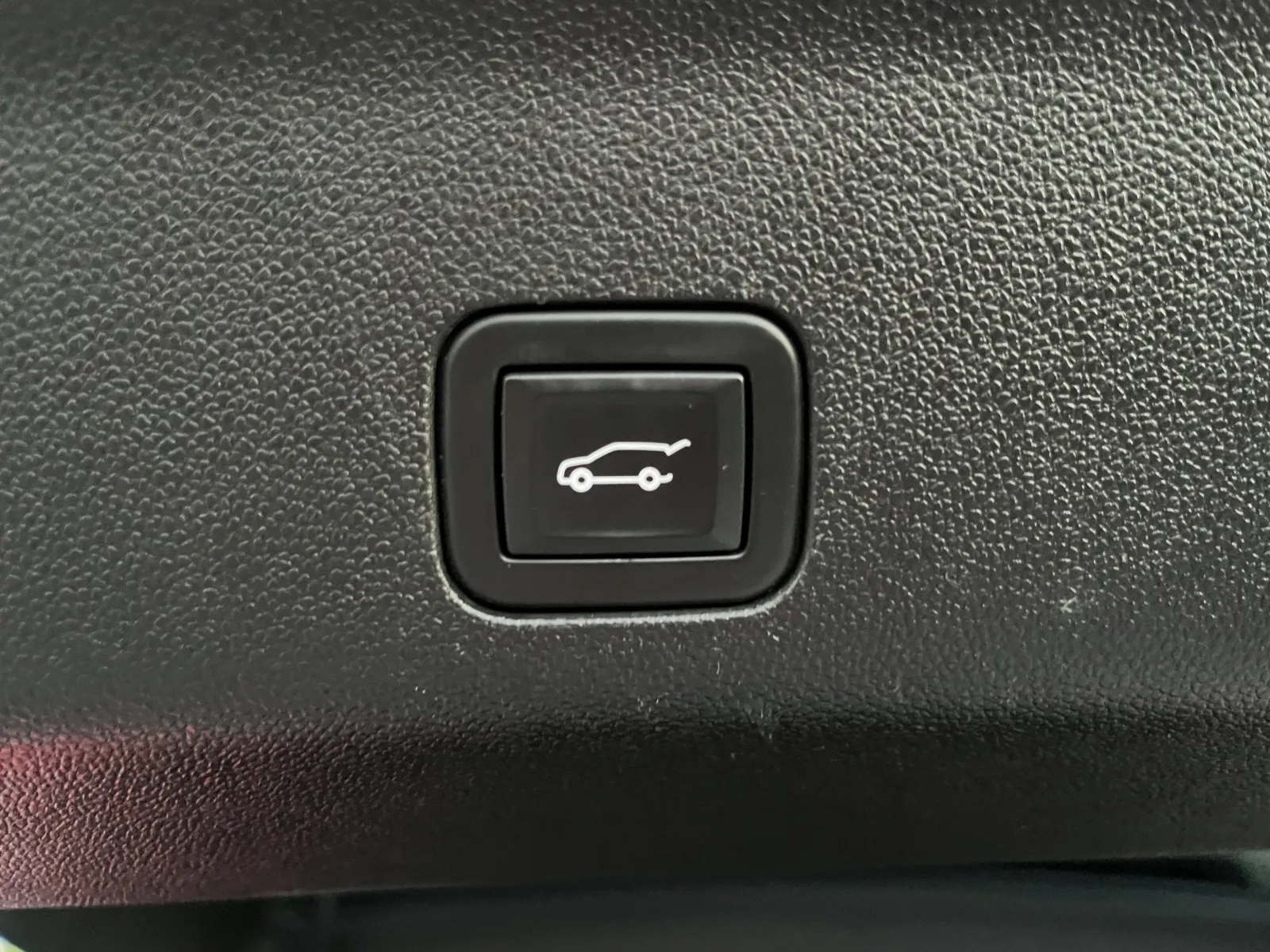 Chevrolet Tahoe photo 16
