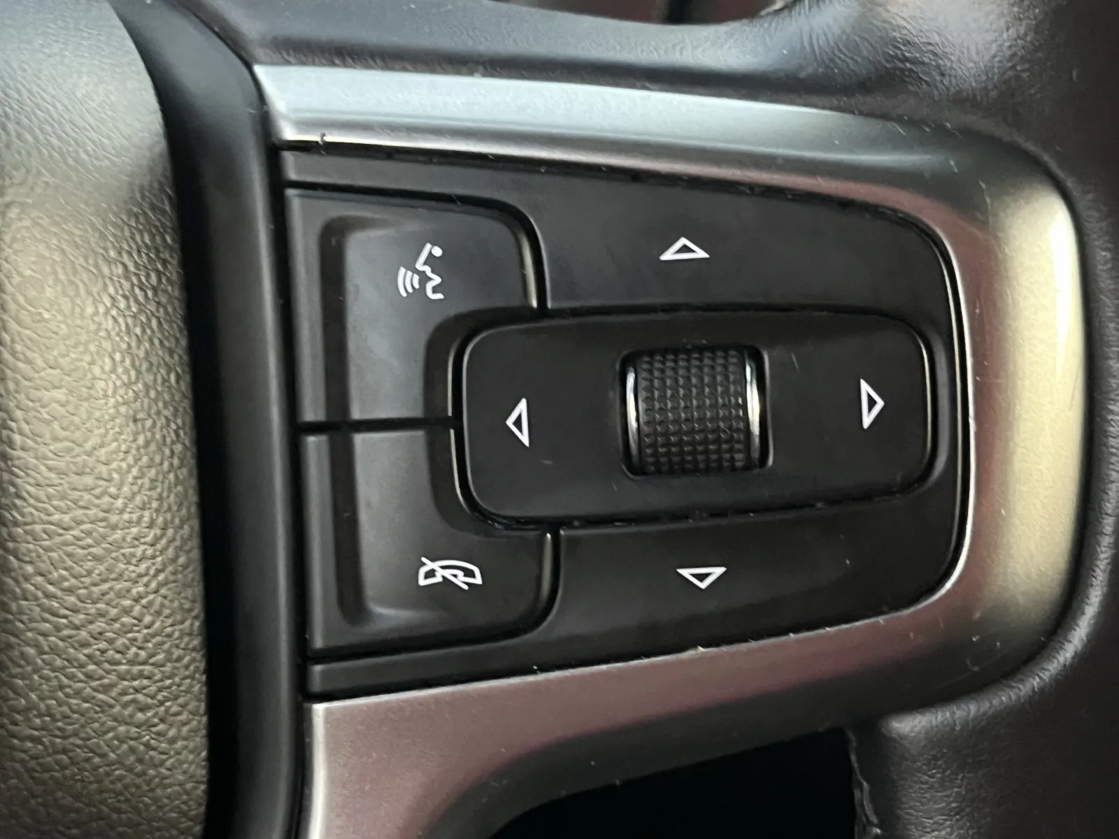 Chevrolet Tahoe photo 22