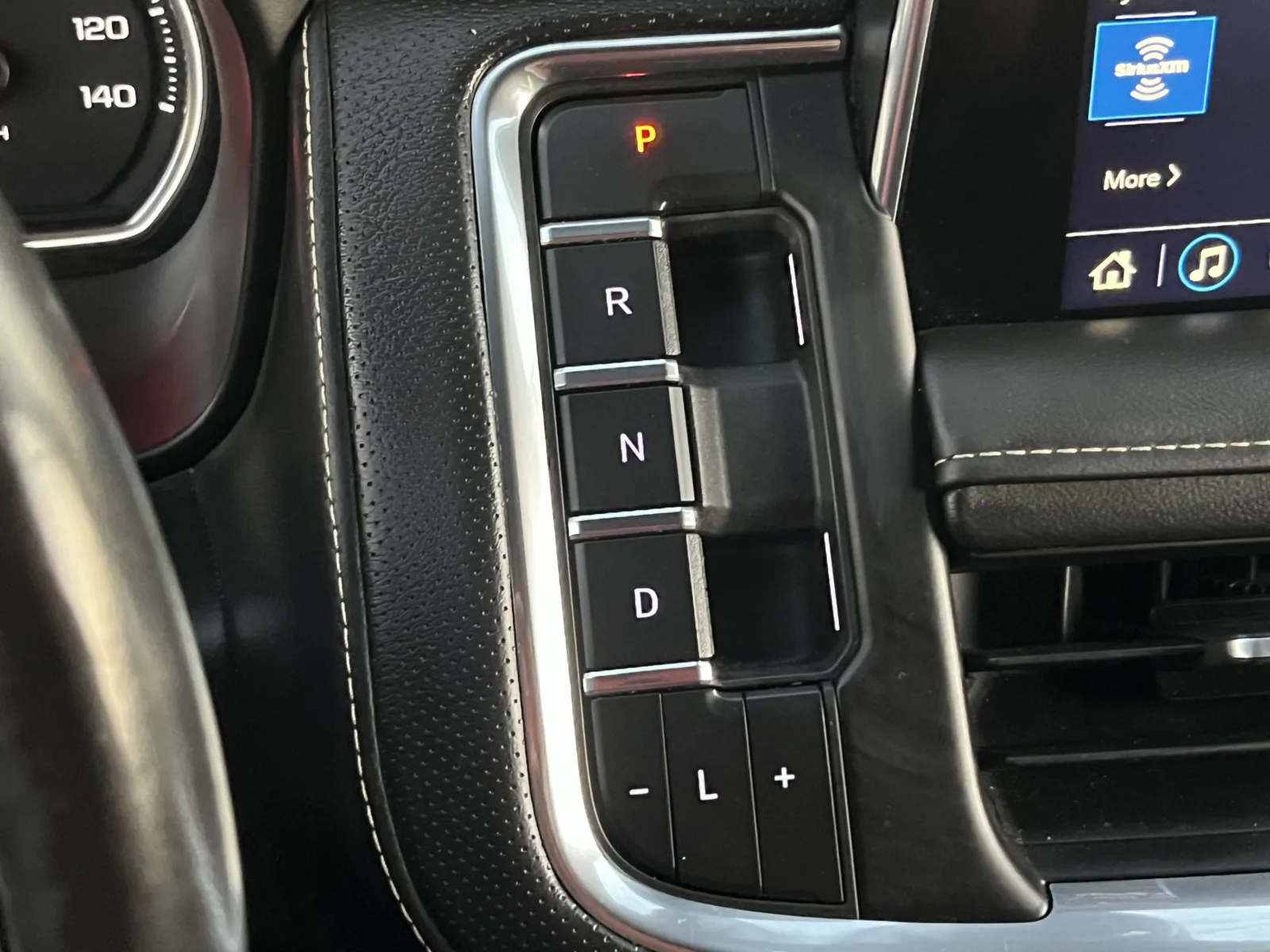 Chevrolet Tahoe photo 24