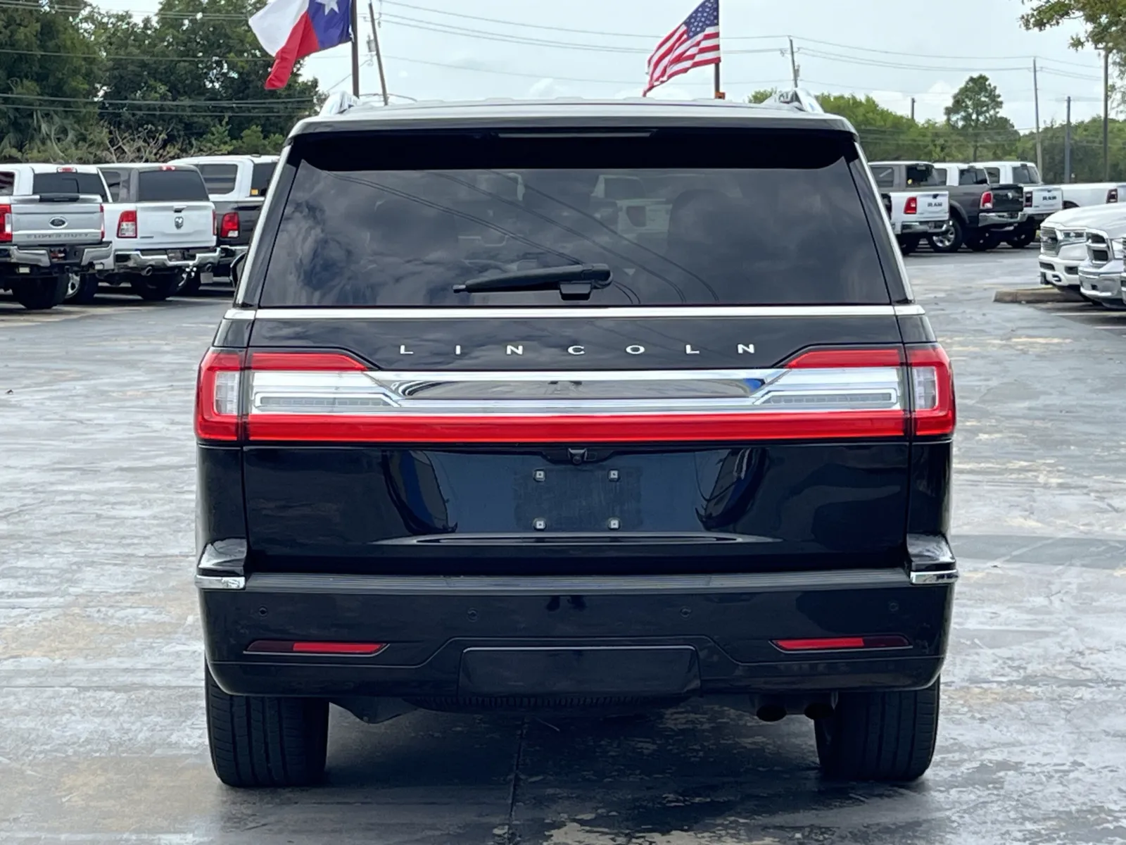 Lincoln Navigator photo 9