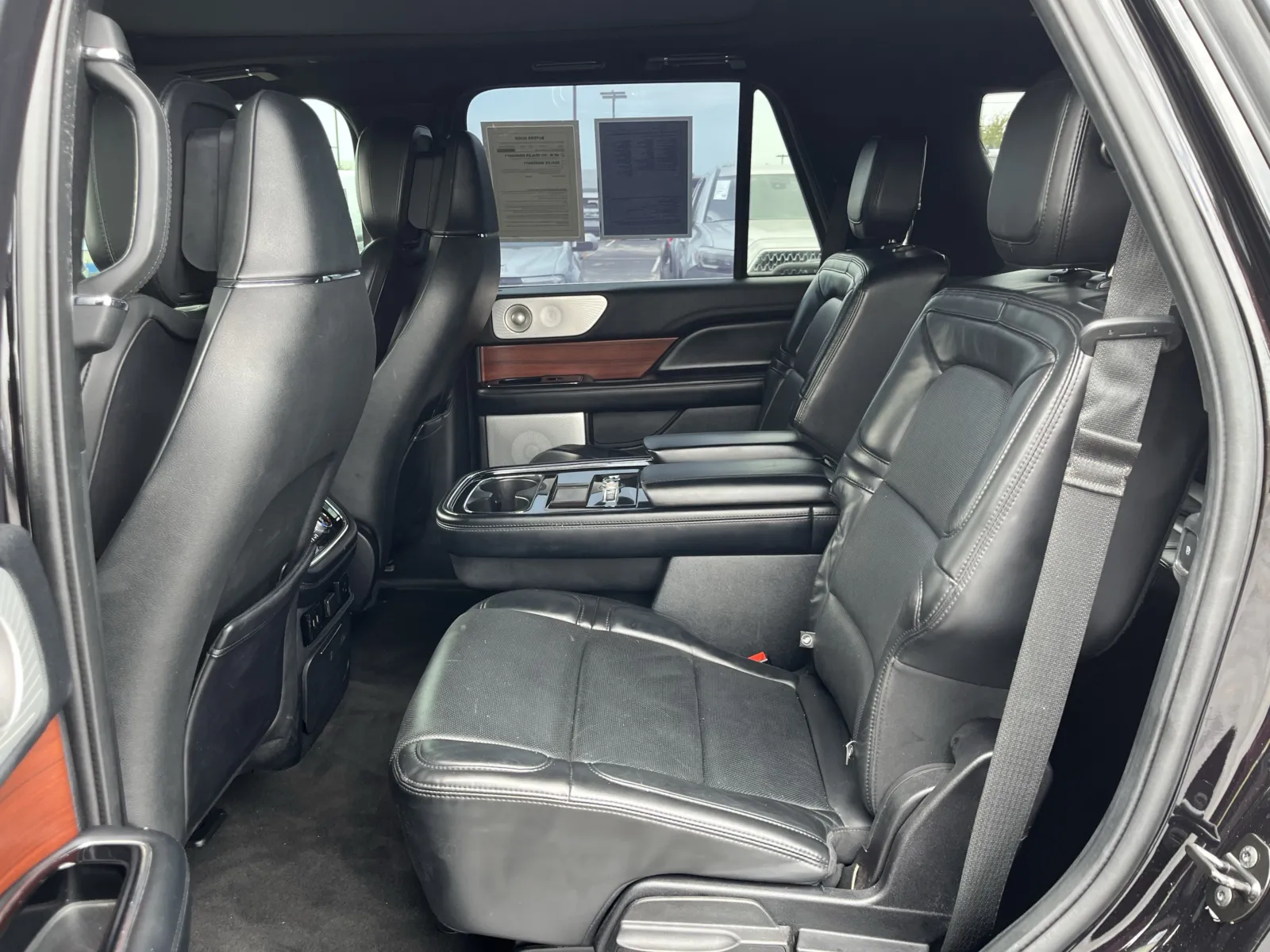 Lincoln Navigator photo 30