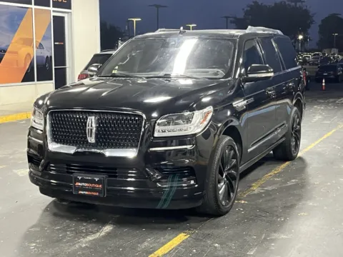 Another view of 2020 Lincoln Navigator Reserve for sale in Alvin, TX at Auto Boutique Texas