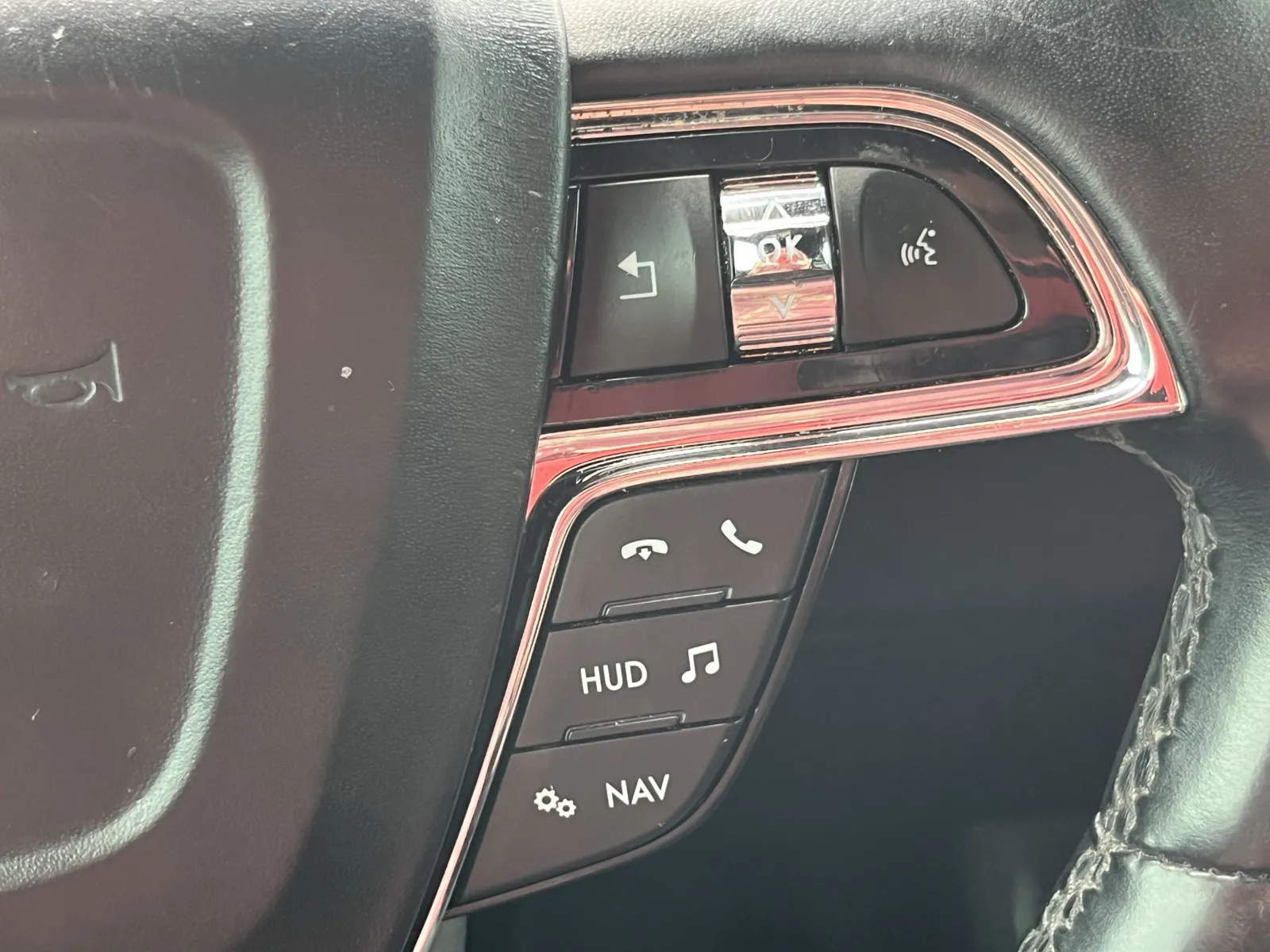 Lincoln Navigator photo 19