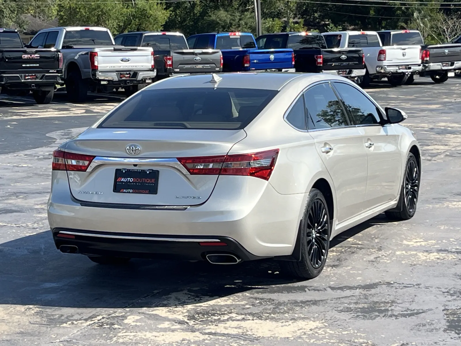 Toyota Avalon photo 10