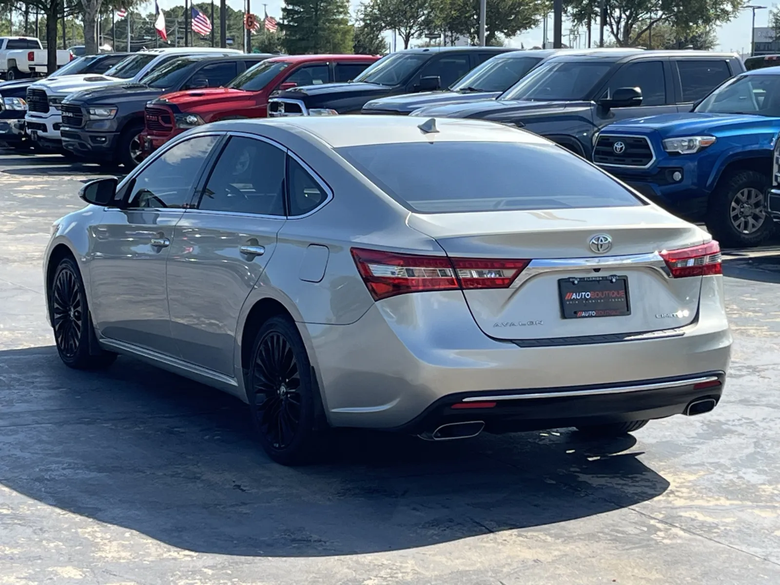 Toyota Avalon photo 9