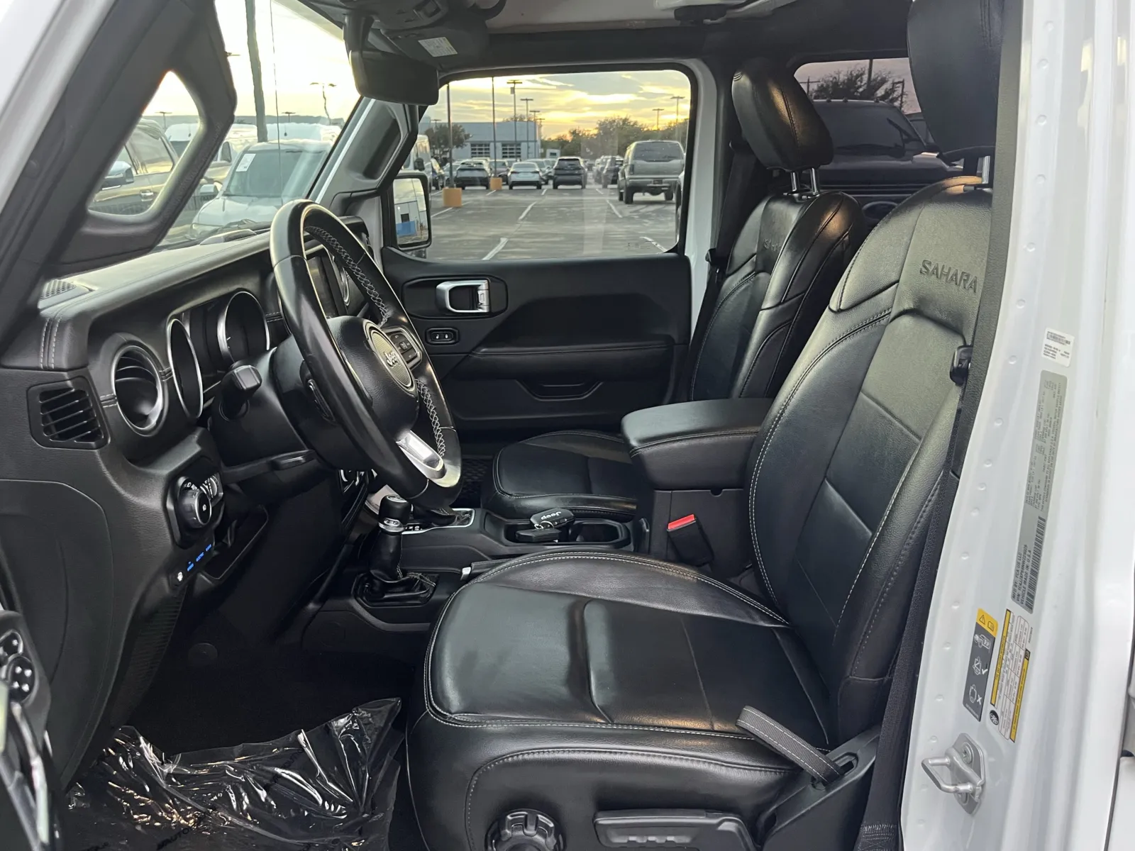 Jeep Wrangler photo 25