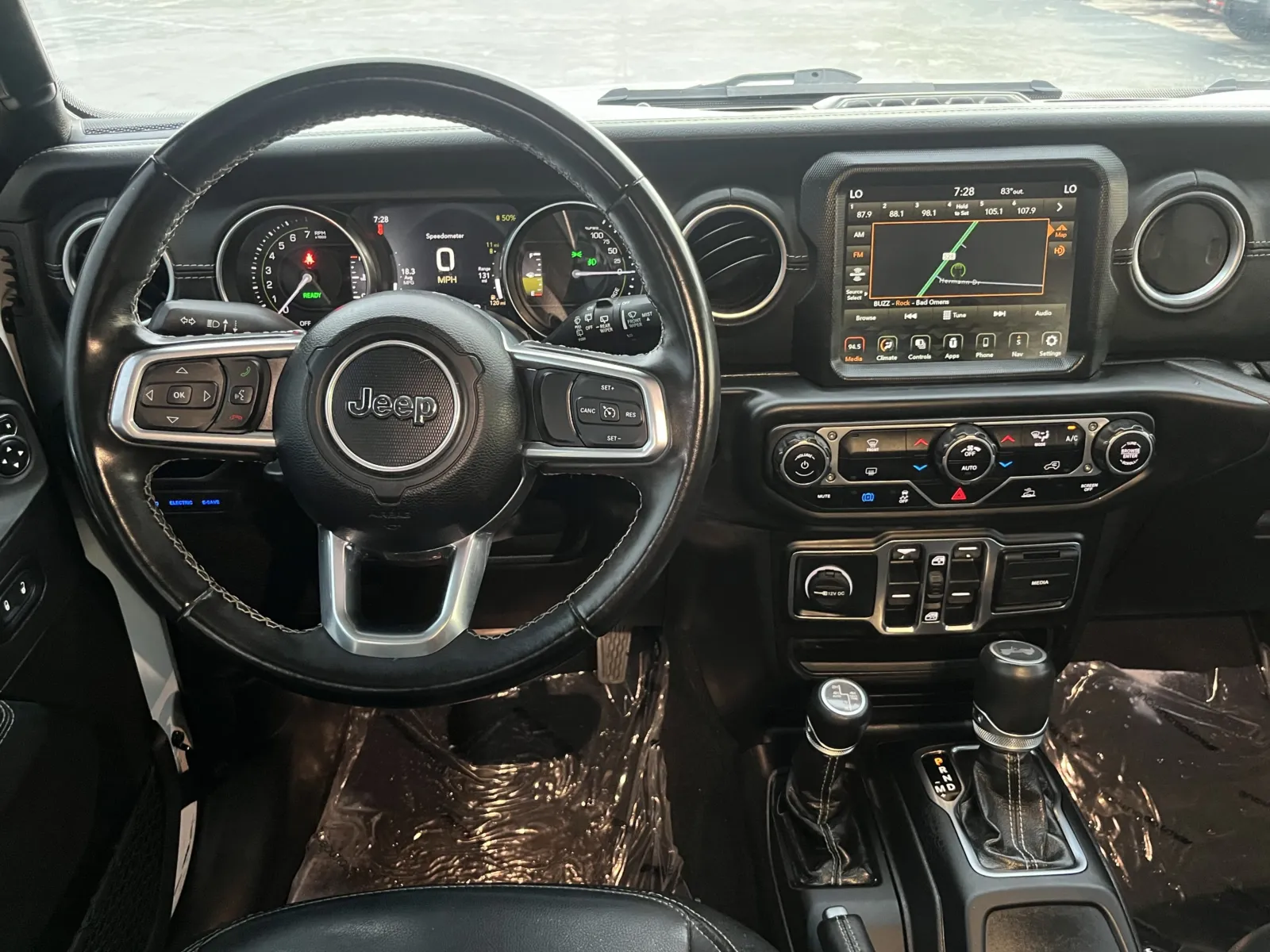 Jeep Wrangler photo 16