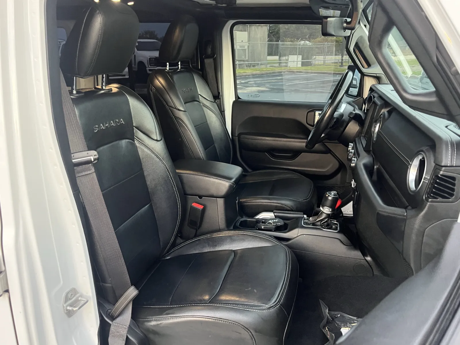 Jeep Wrangler photo 26