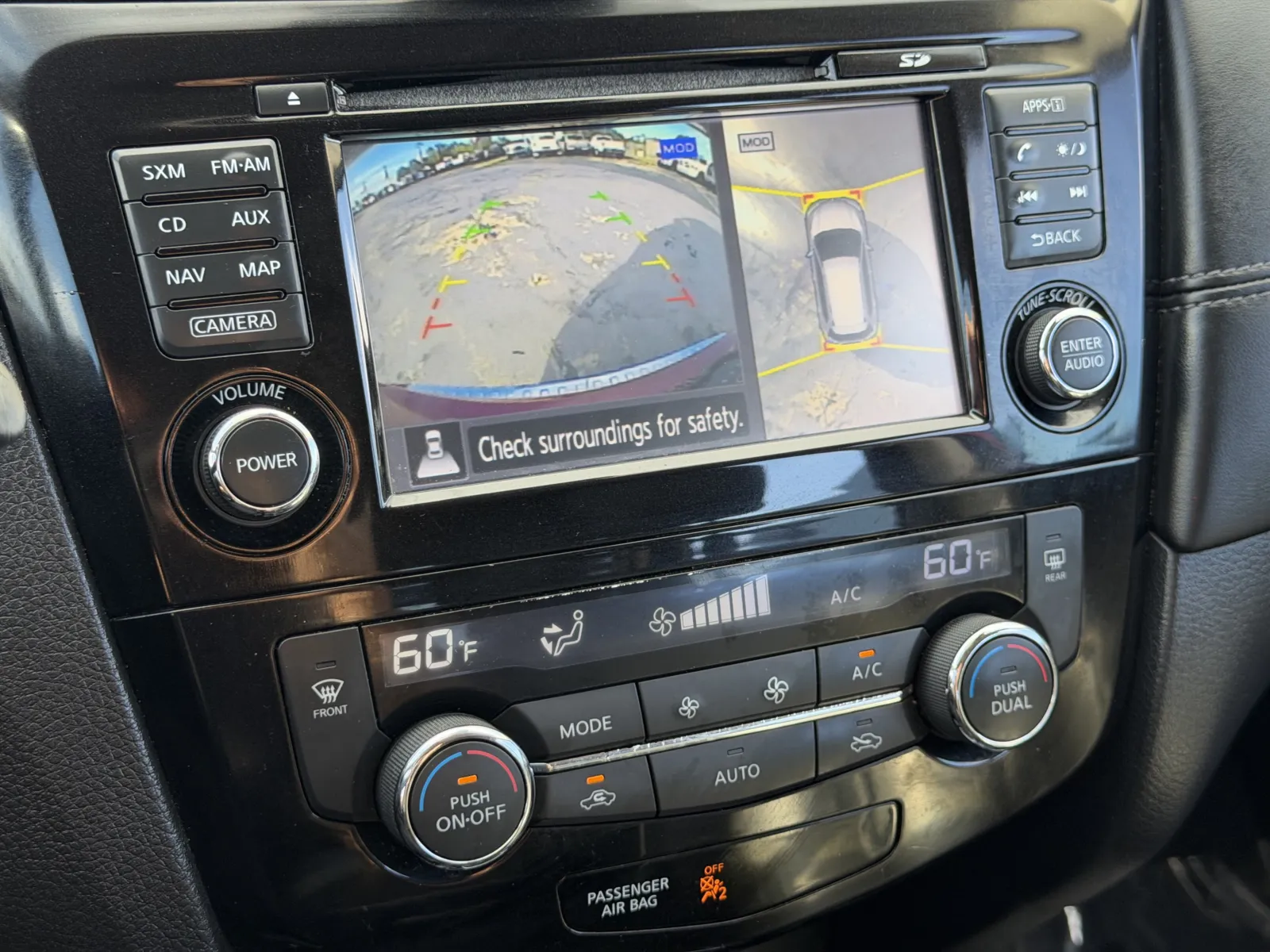 Nissan Rogue photo 8