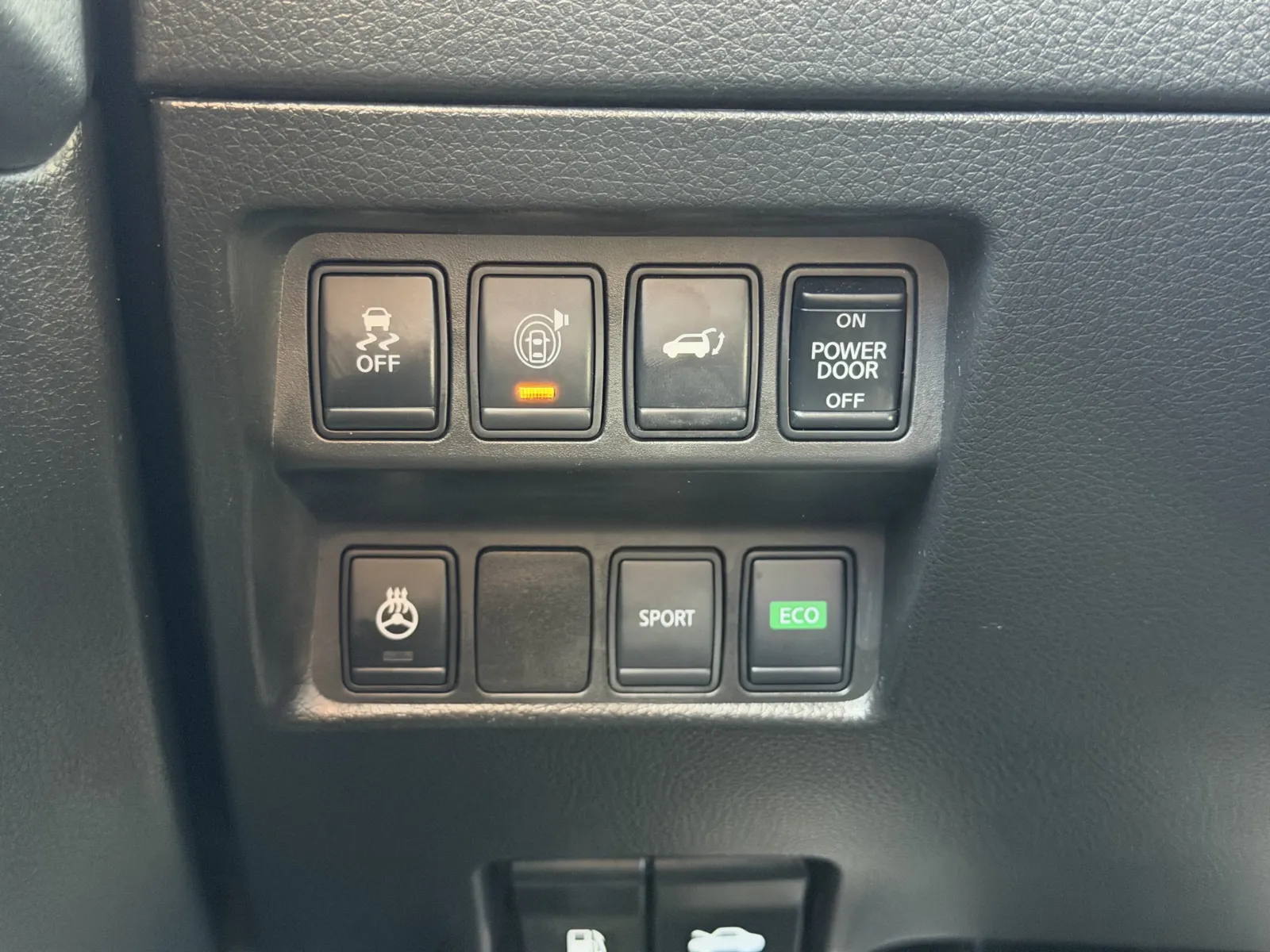 Nissan Rogue photo 10