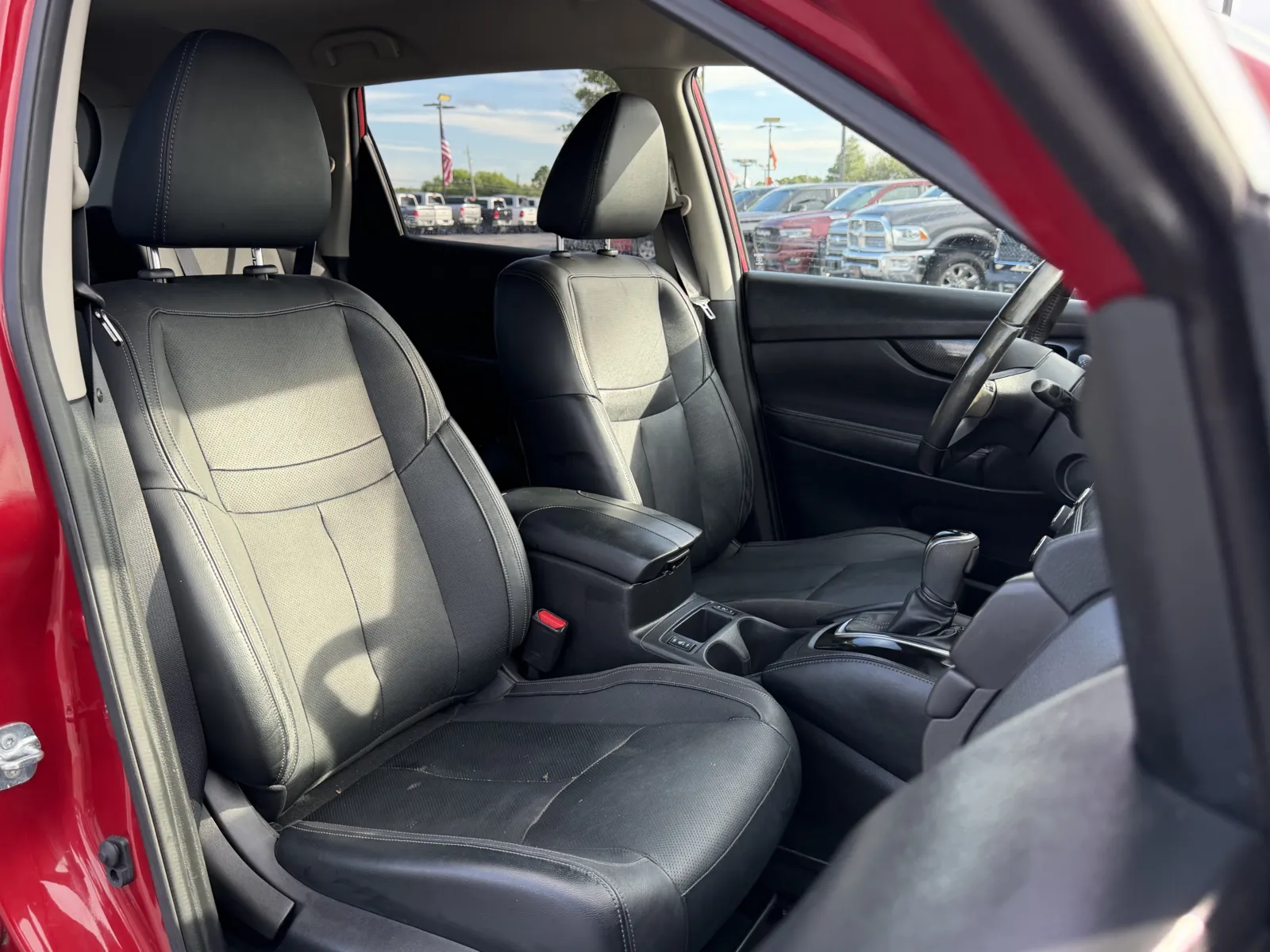 Nissan Rogue photo 19