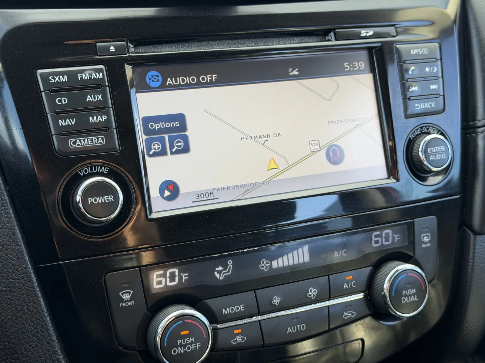 Nissan Rogue photo 9