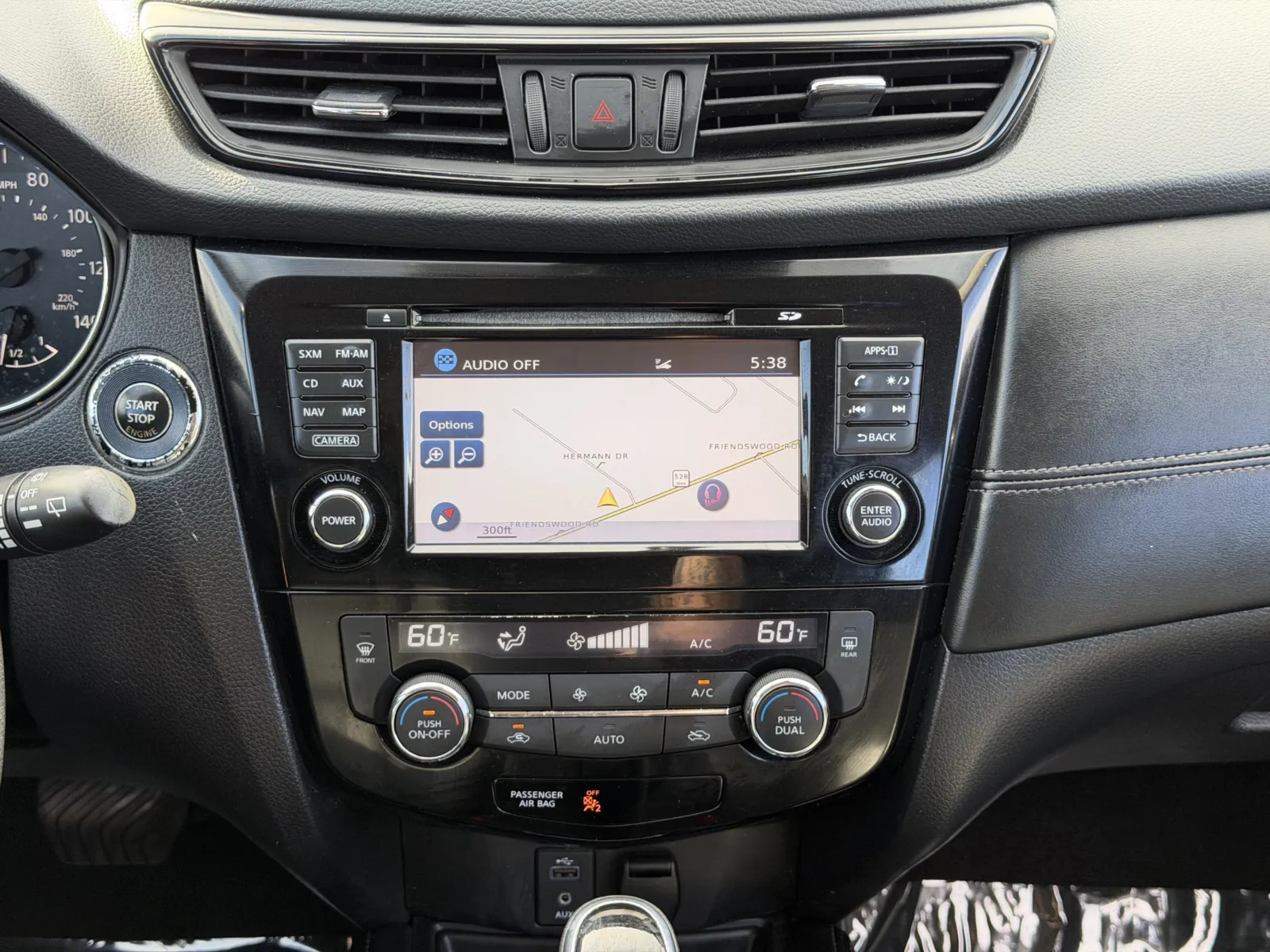 Nissan Rogue photo 21
