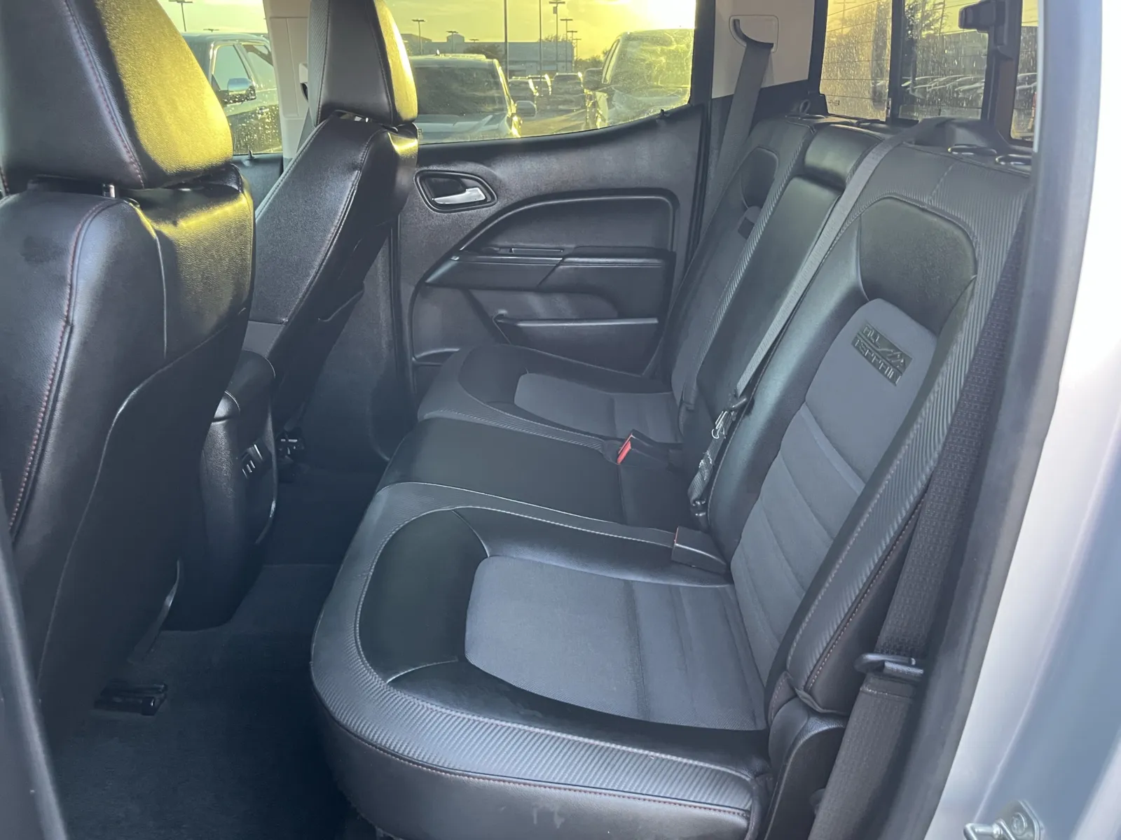 GMC Canyon photo 26