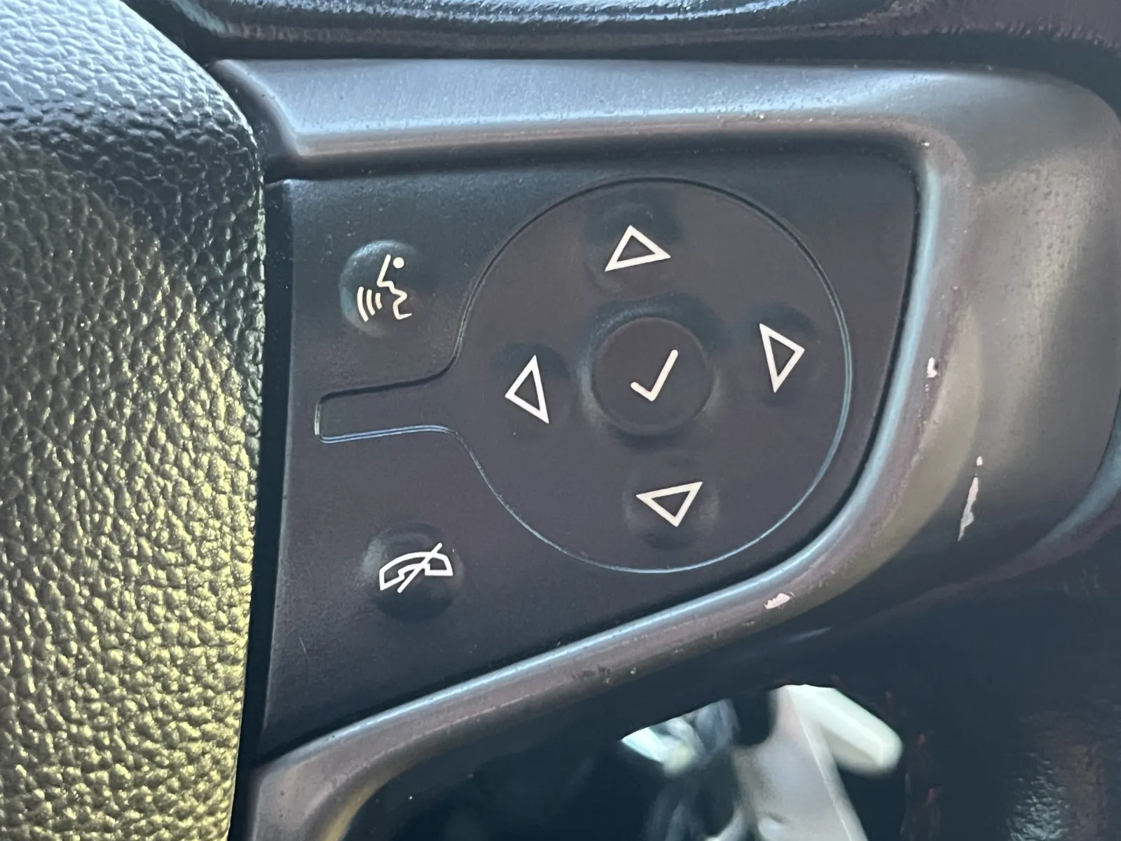 GMC Canyon photo 17