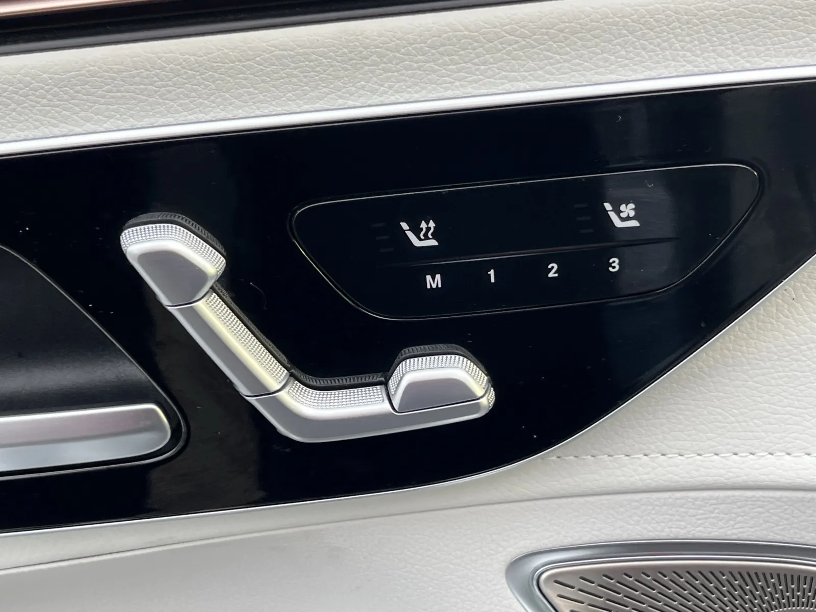 Mercedes-Benz EQE photo 27