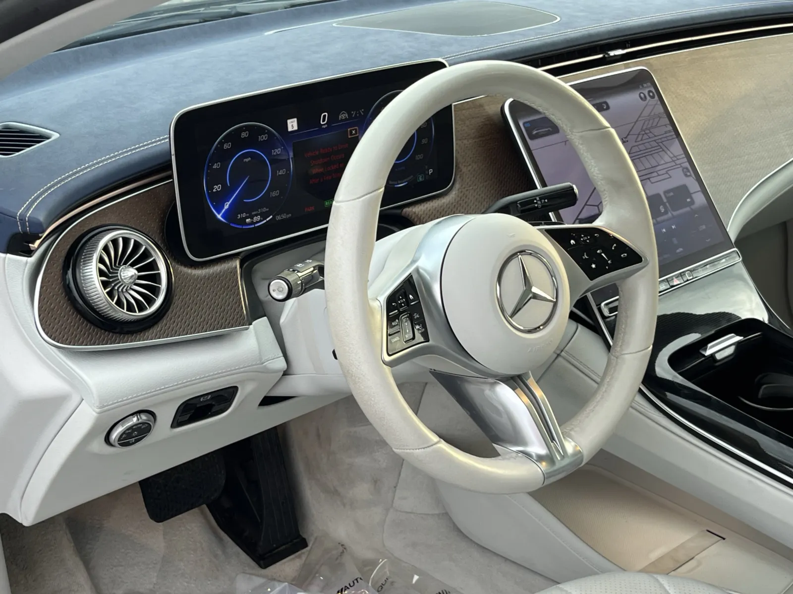 Mercedes-Benz EQE photo 16