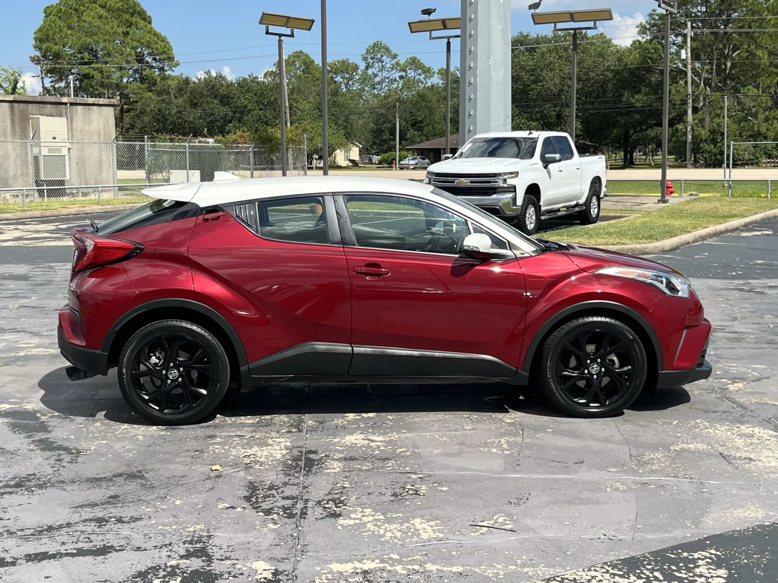 Toyota C-HR photo 10