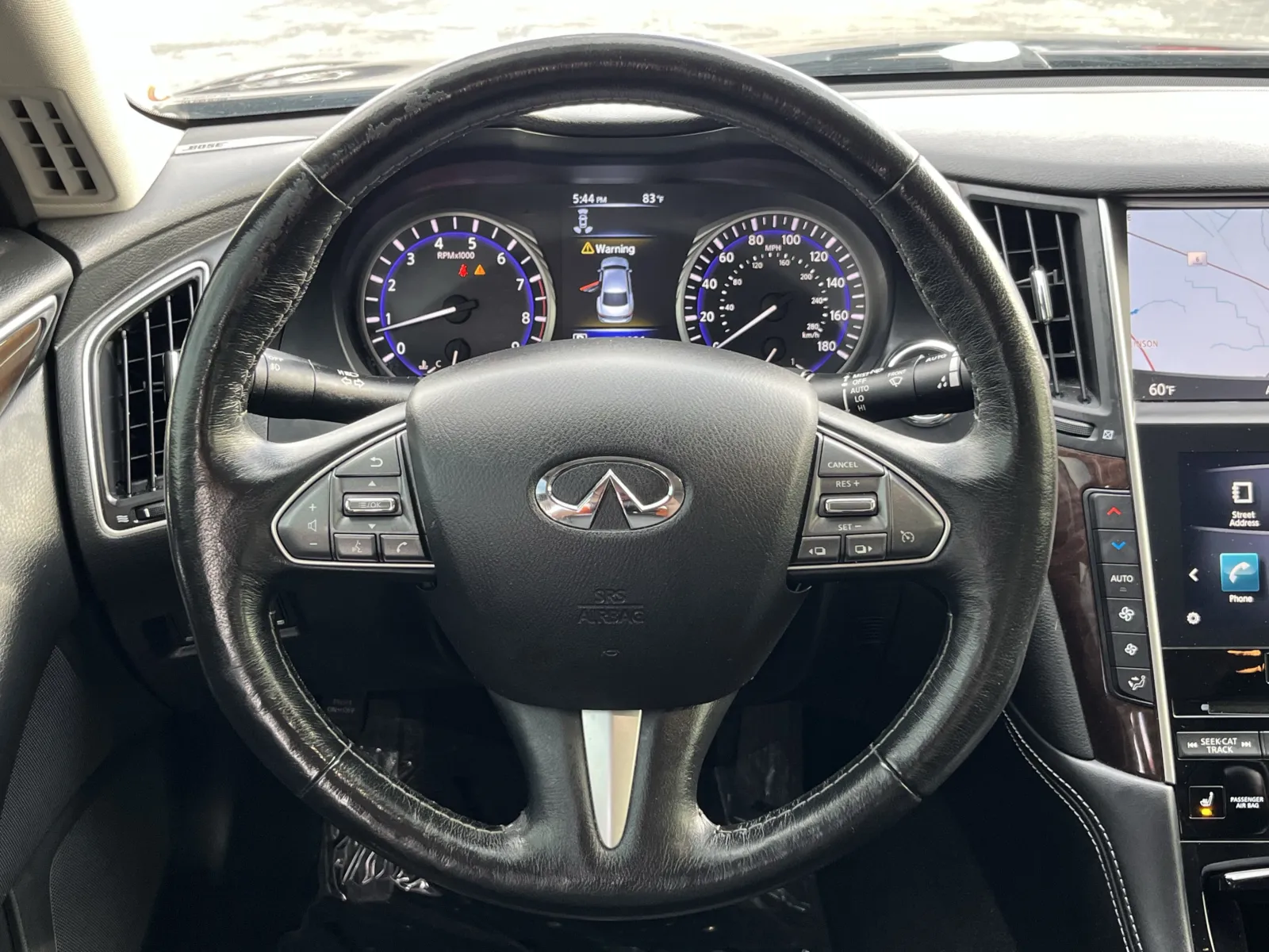 Infiniti Q50 photo 18