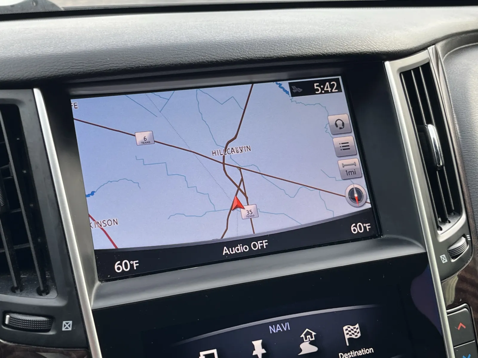 Infiniti Q50 photo 6