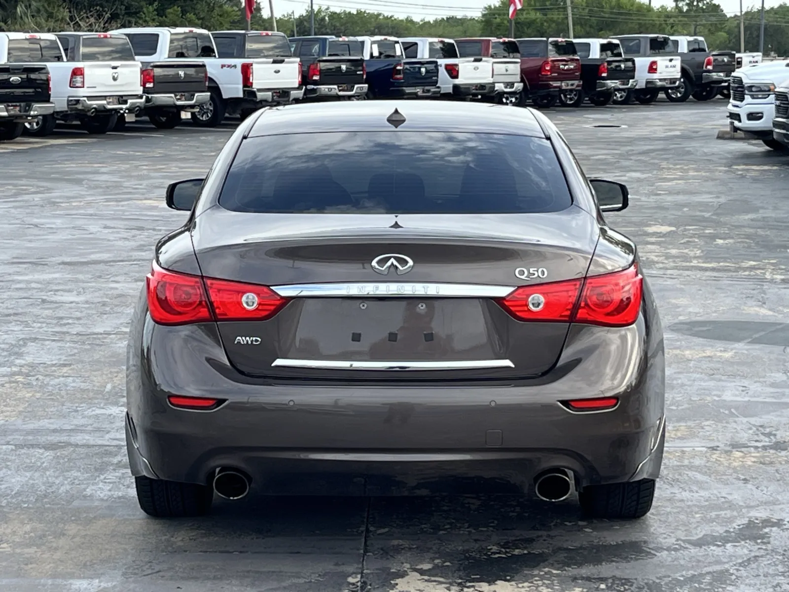 Infiniti Q50 photo 8