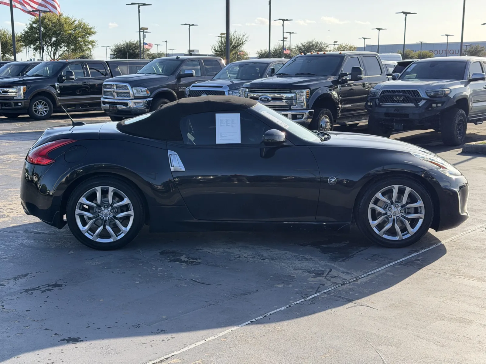 Nissan 370Z photo 11